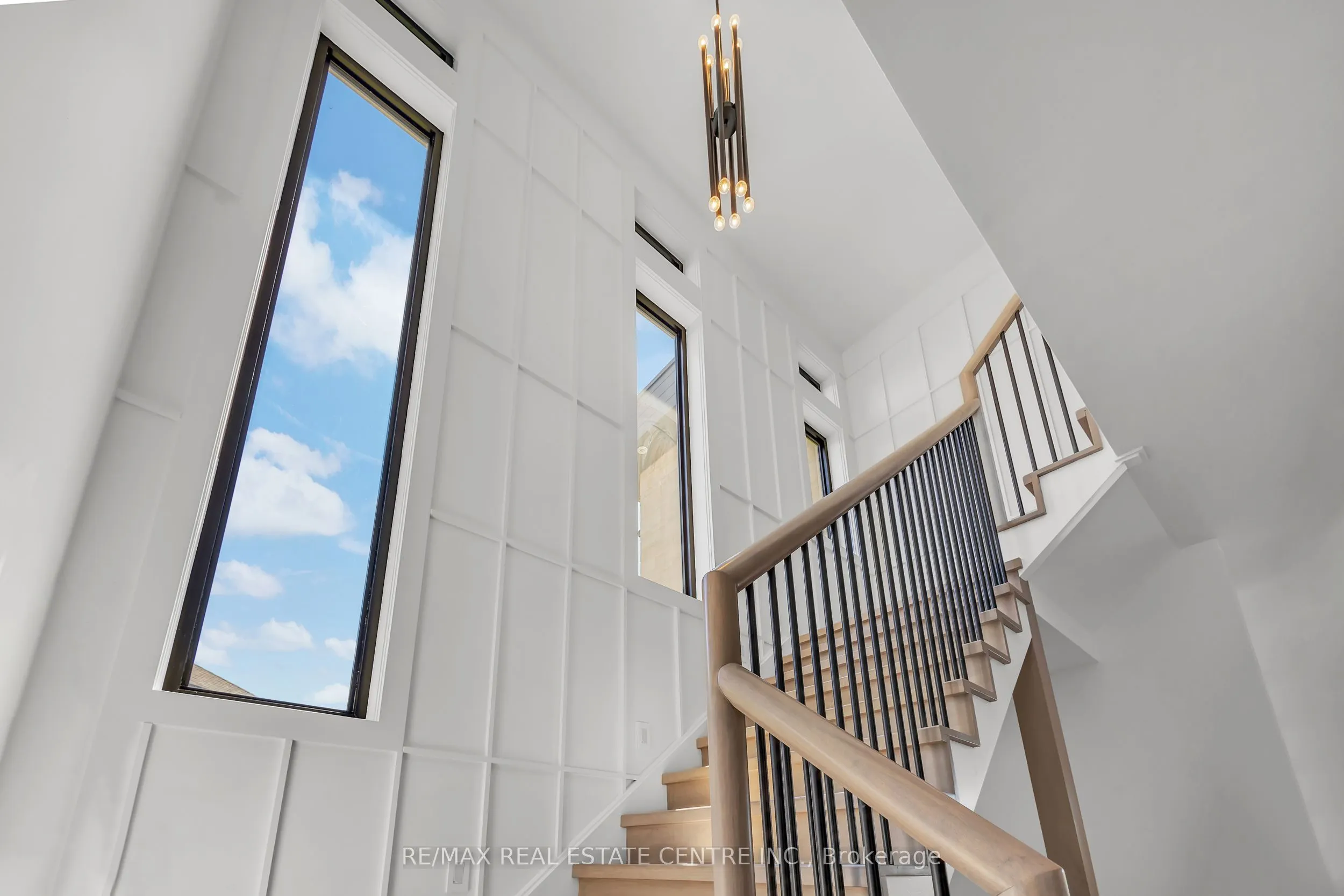 920 Thomas Pedder Court