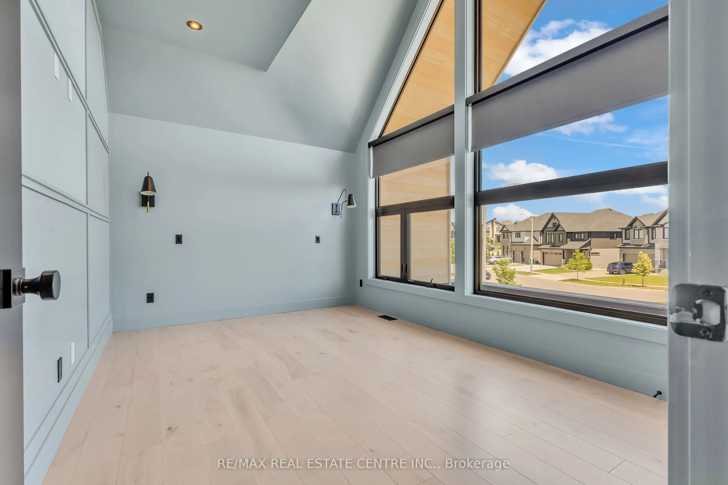 920 Thomas Pedder Court
