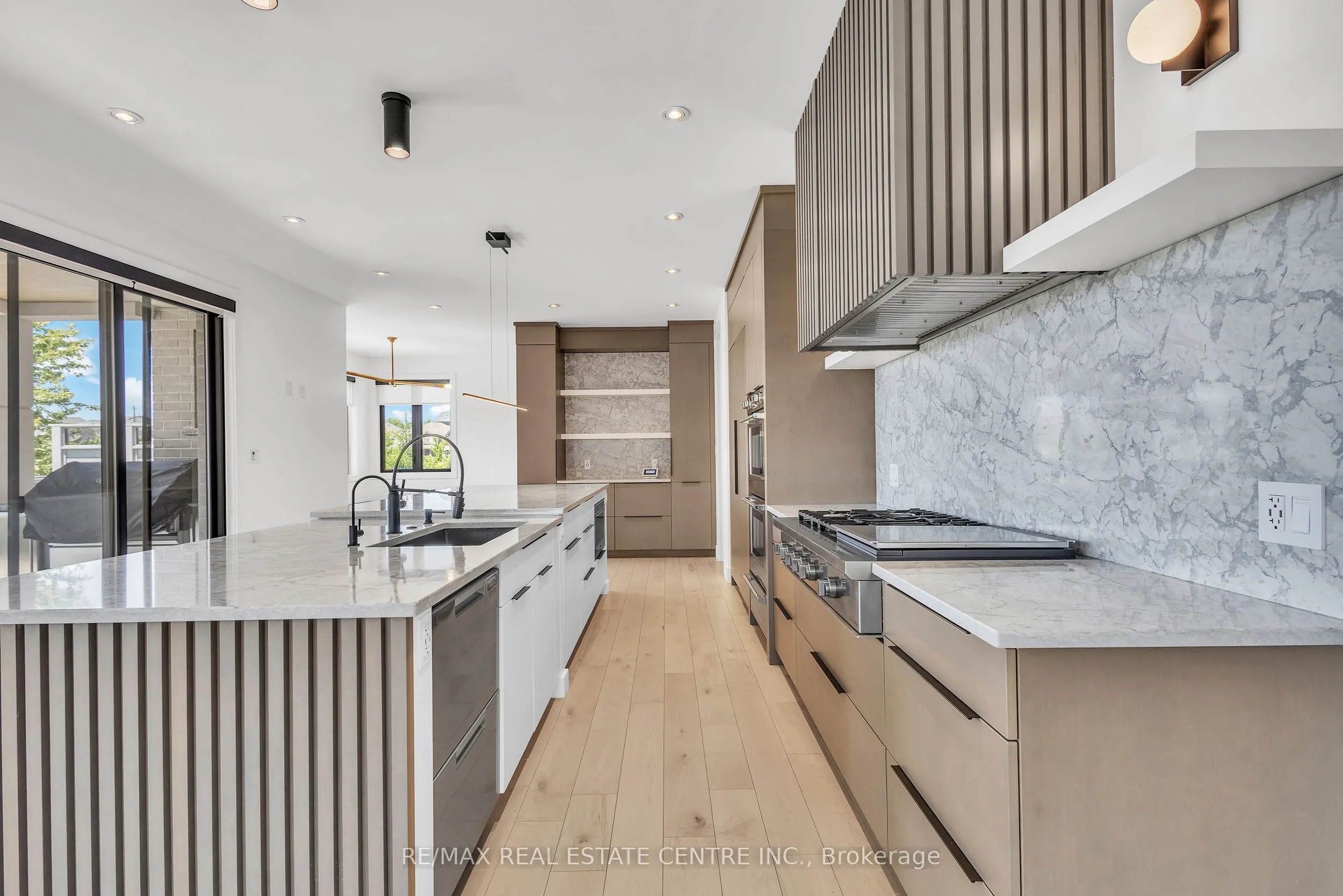 920 Thomas Pedder Court