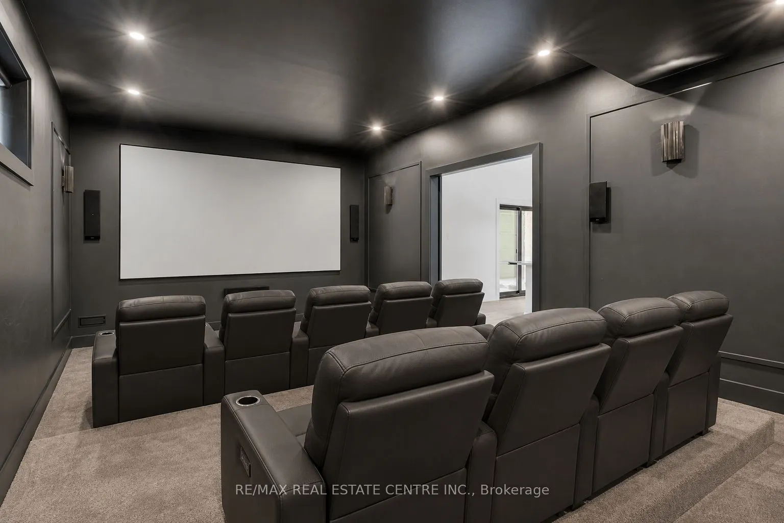 920 Thomas Pedder Court