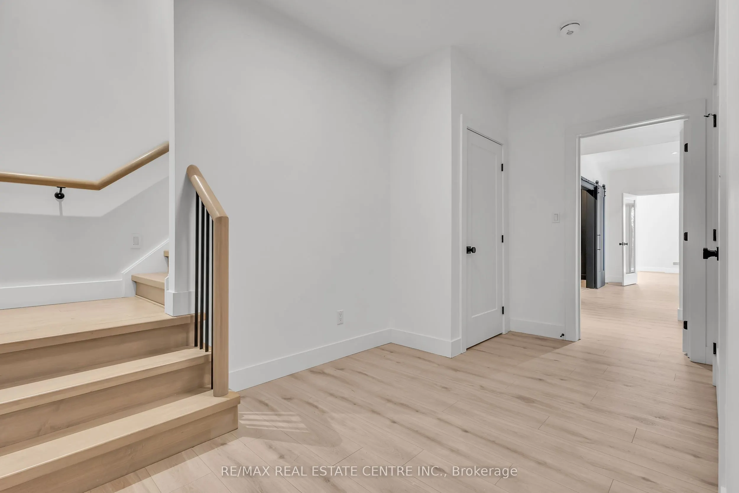 920 Thomas Pedder Court