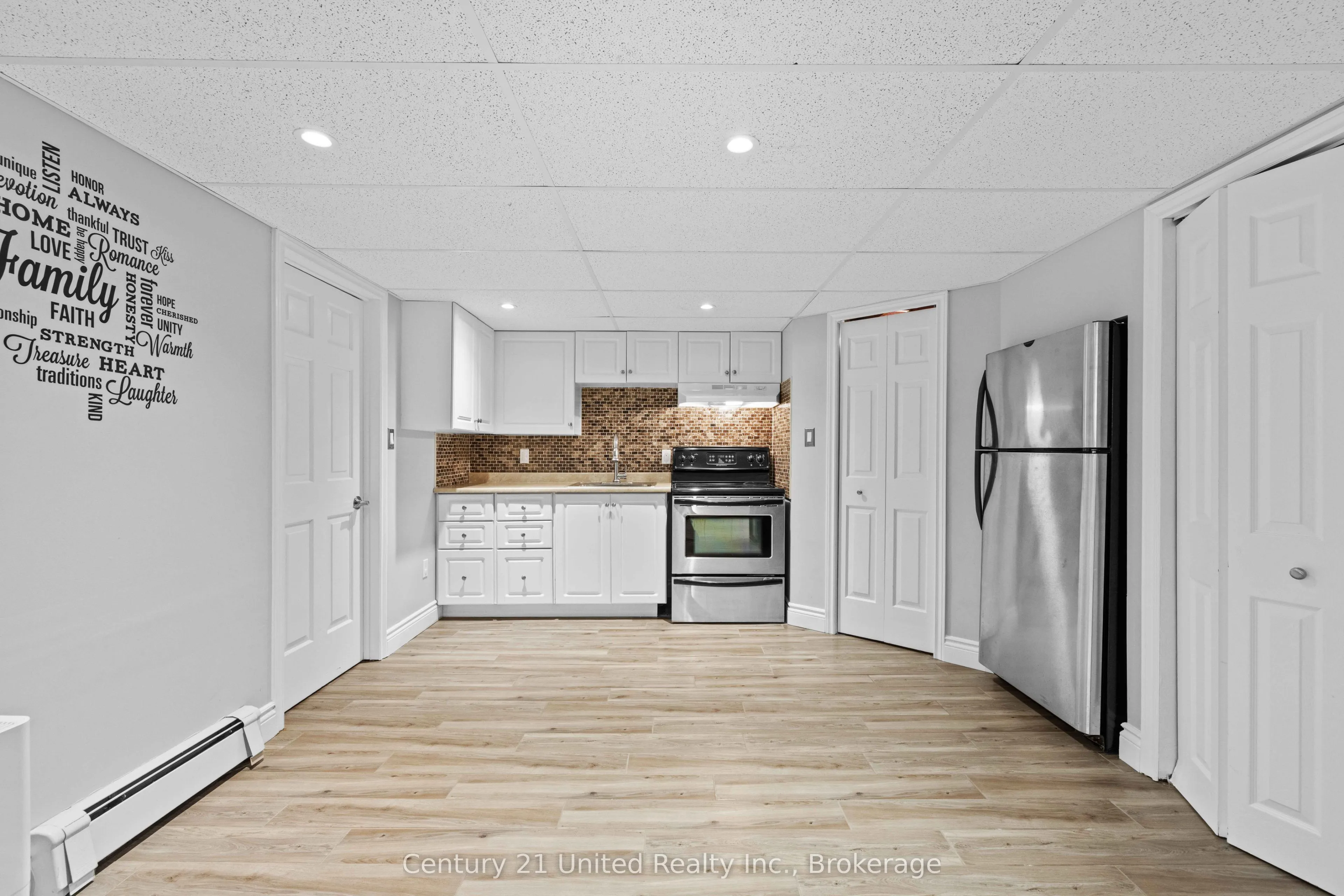 214 Hillview Drive