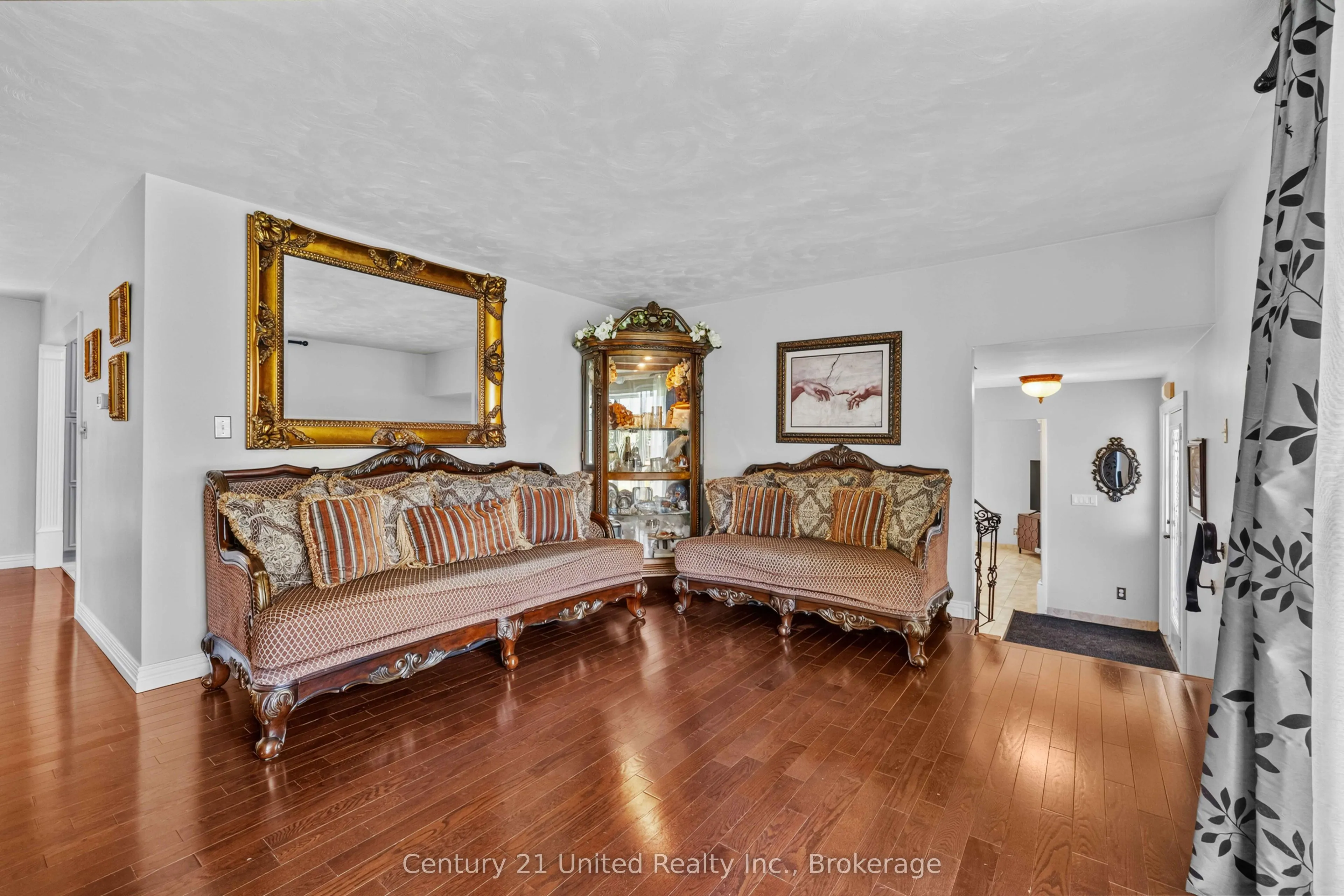214 Hillview Drive