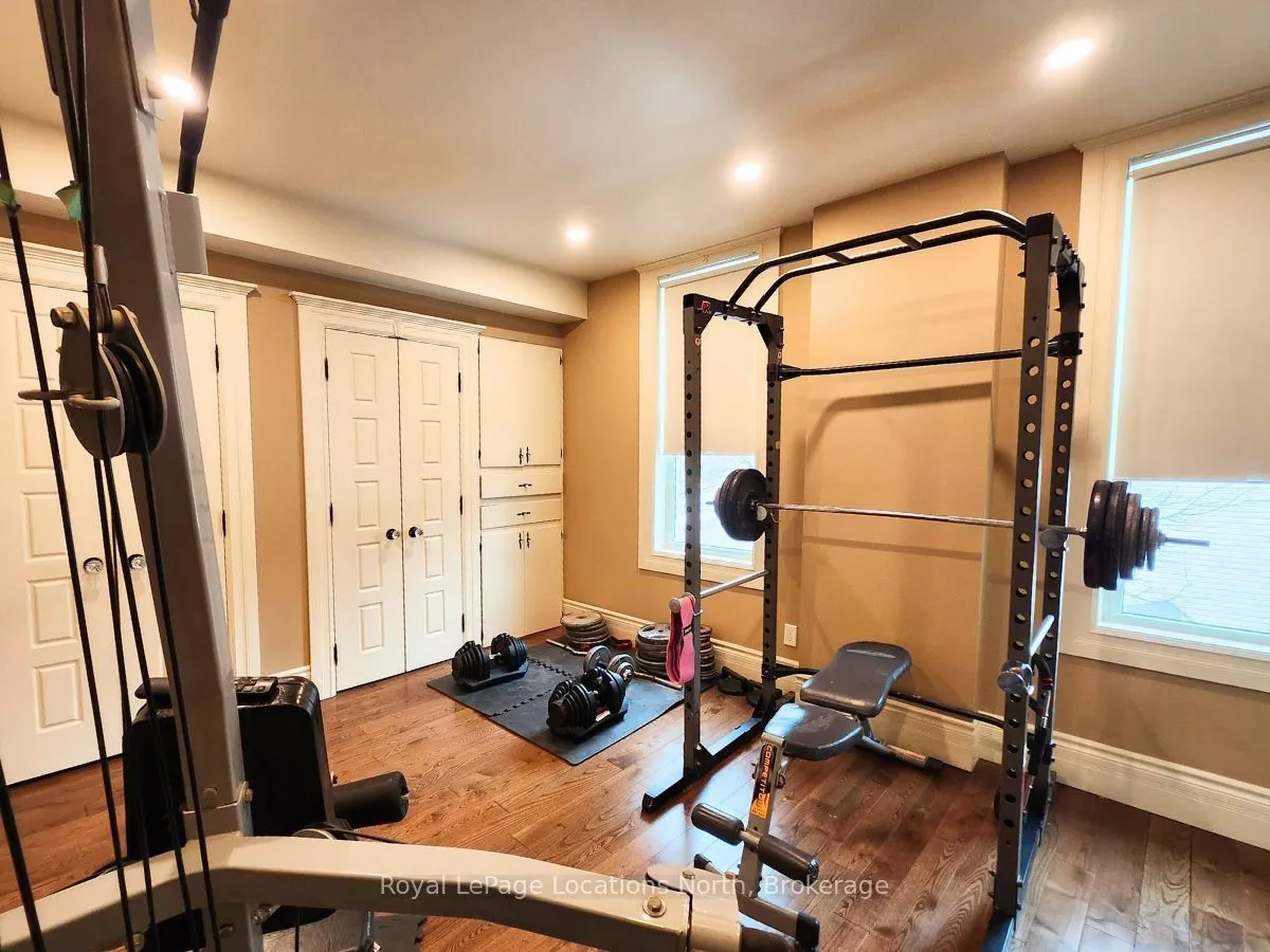 1181 4th Avenue W