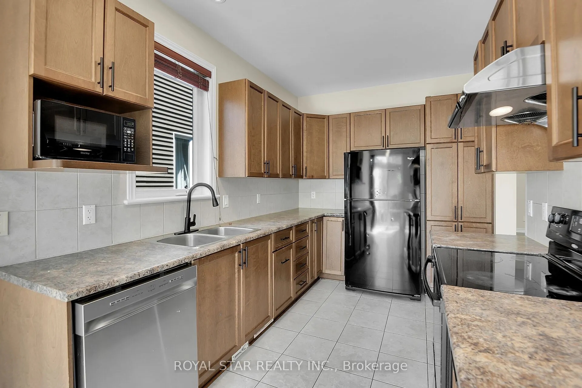 191 FLAT SEDGE Crescent