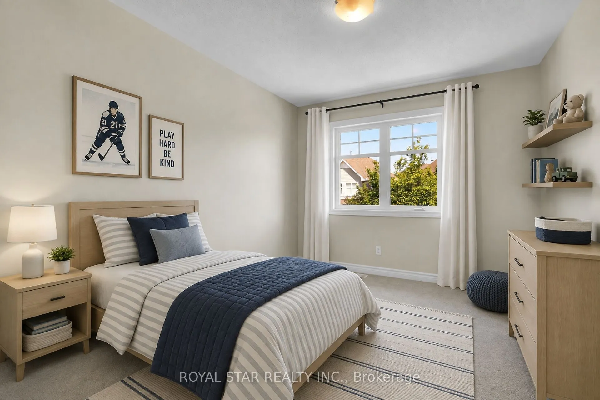 191 FLAT SEDGE Crescent