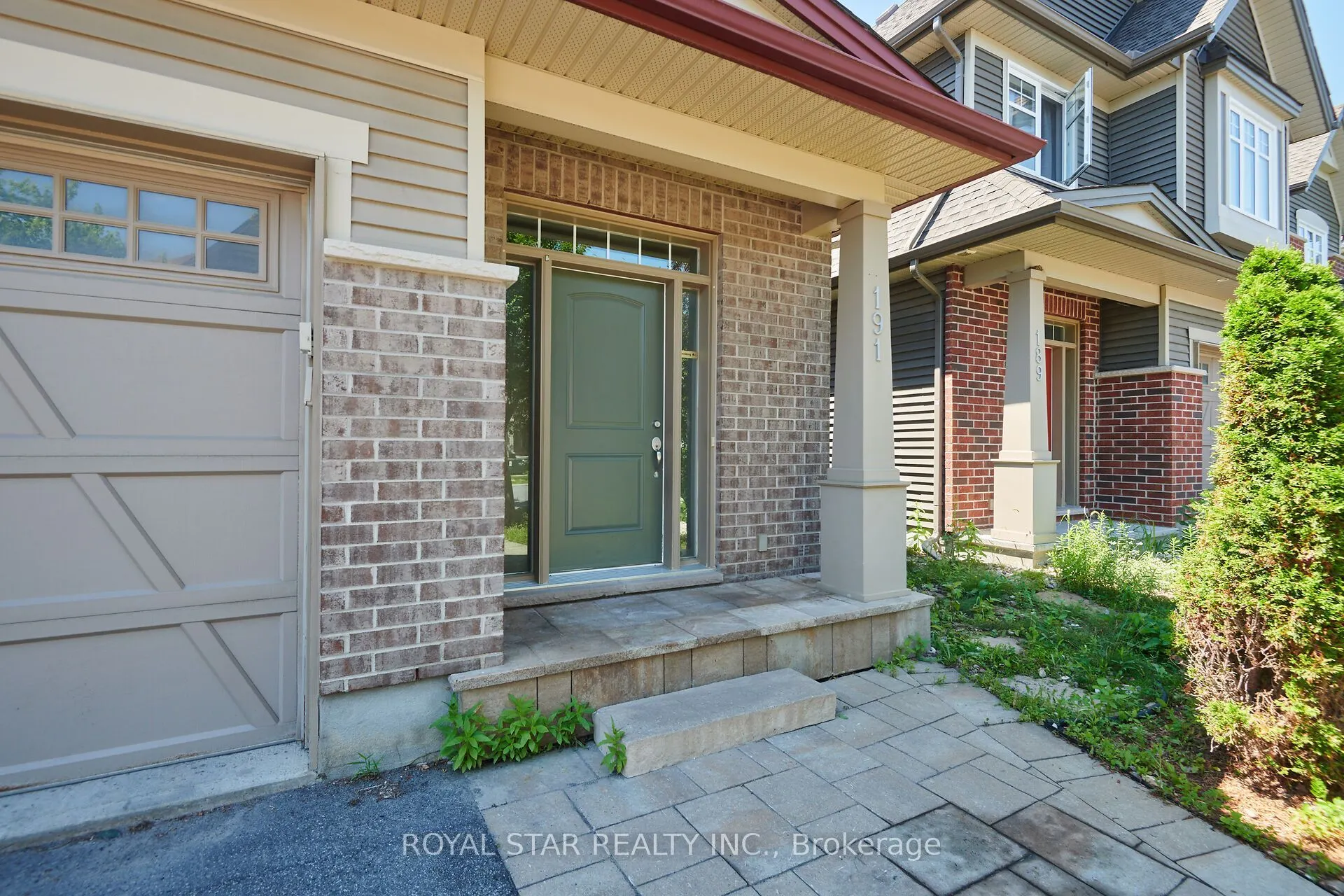 191 FLAT SEDGE Crescent