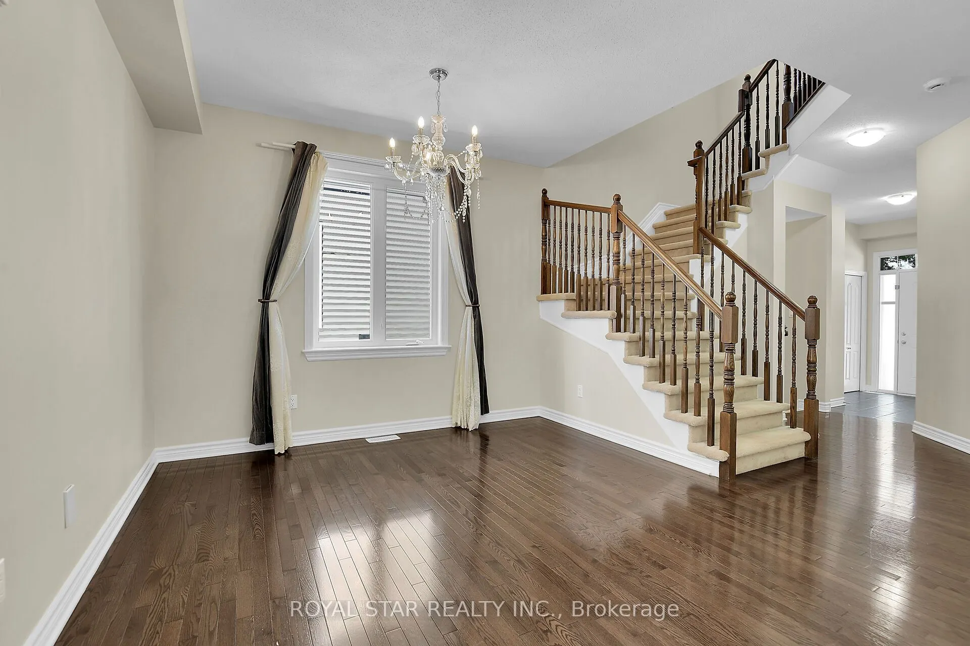 191 FLAT SEDGE Crescent