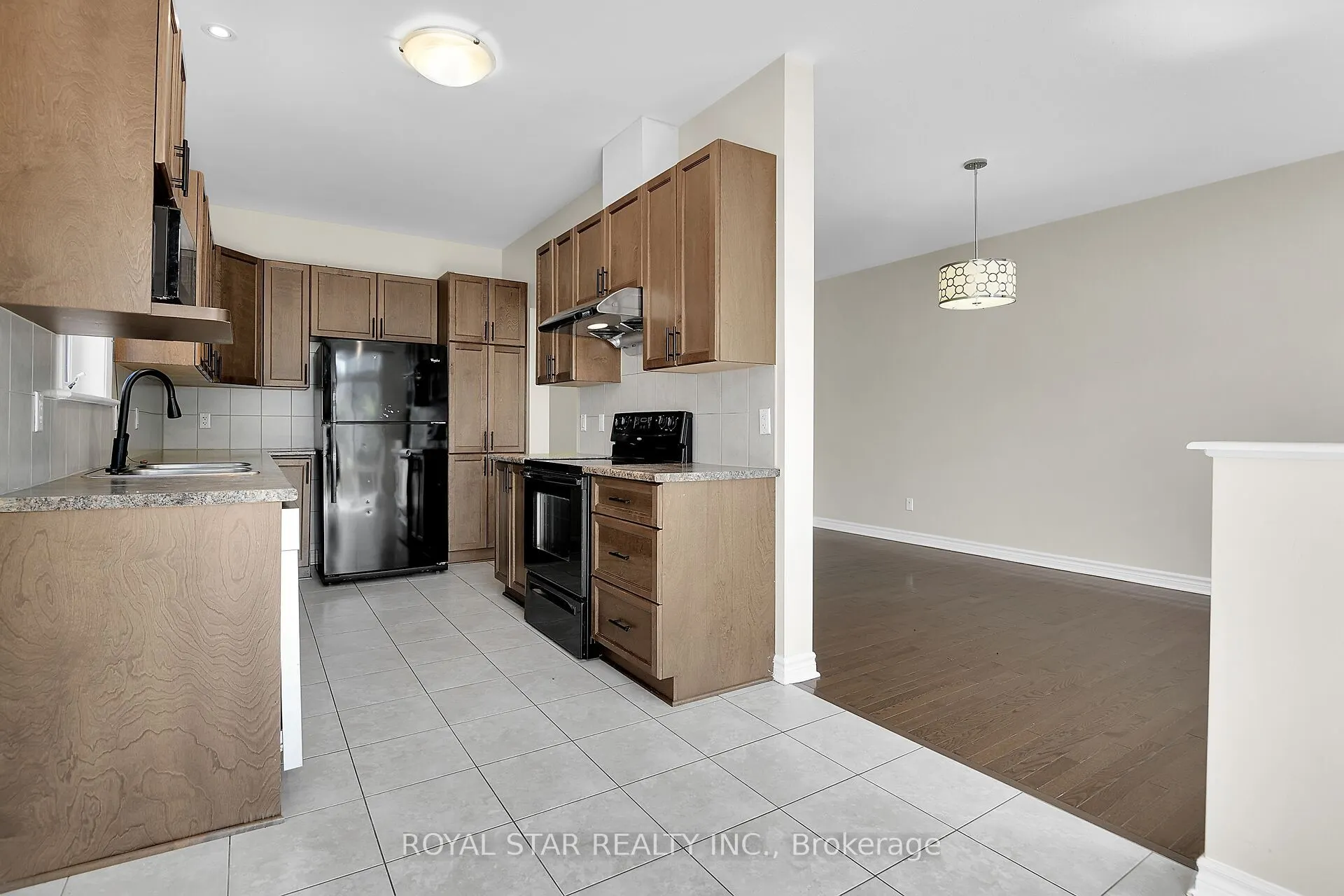191 FLAT SEDGE Crescent