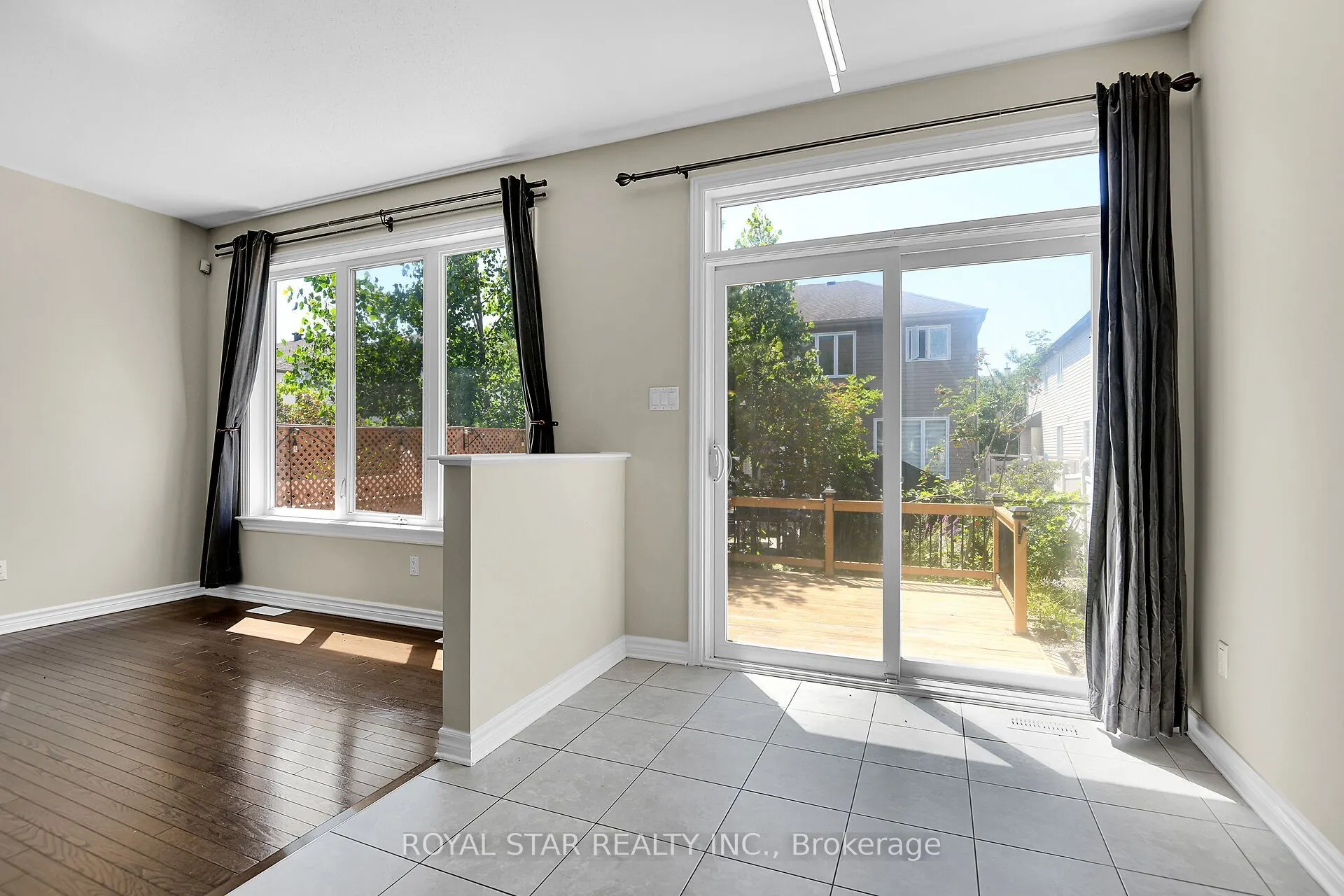 191 FLAT SEDGE Crescent