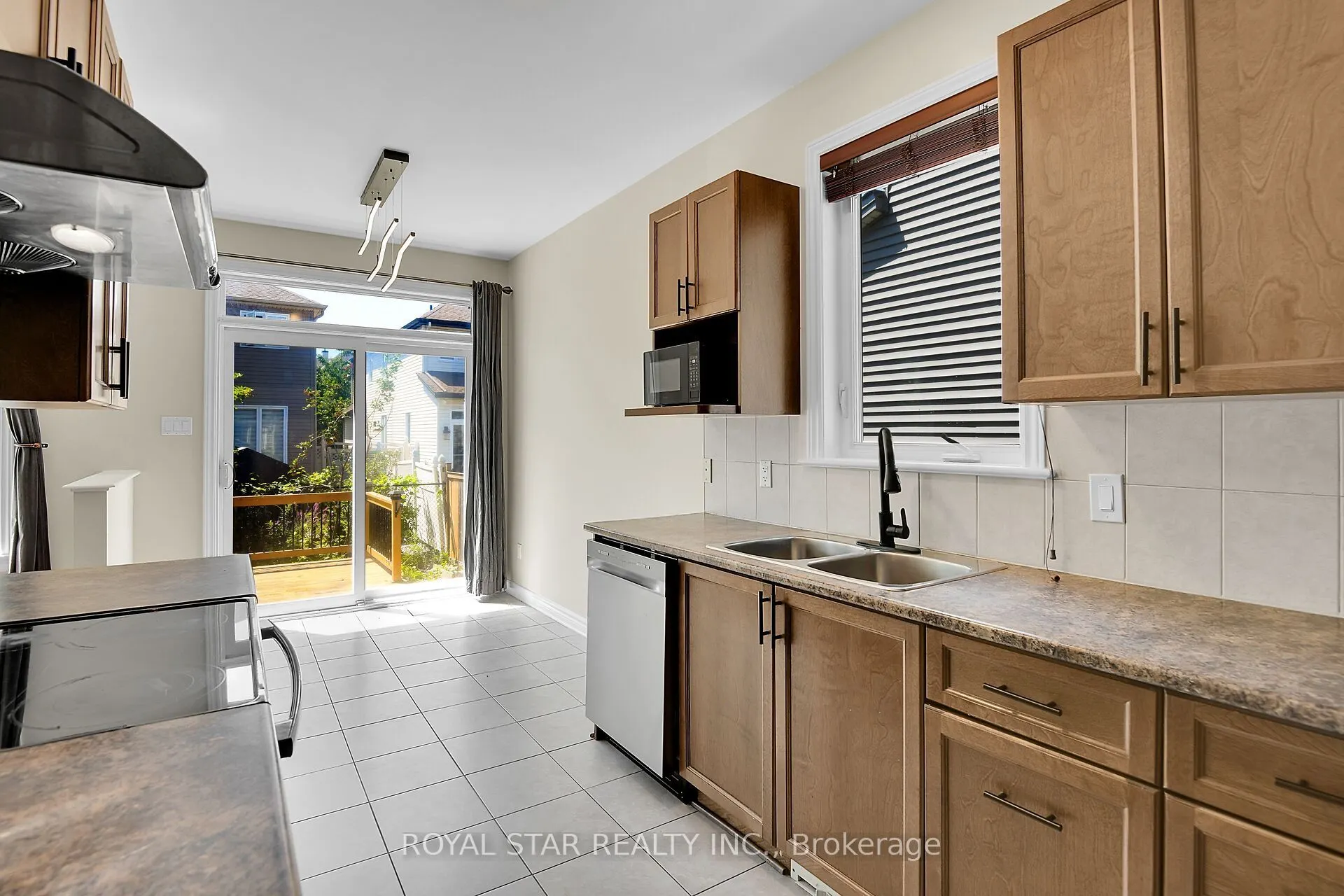 191 FLAT SEDGE Crescent