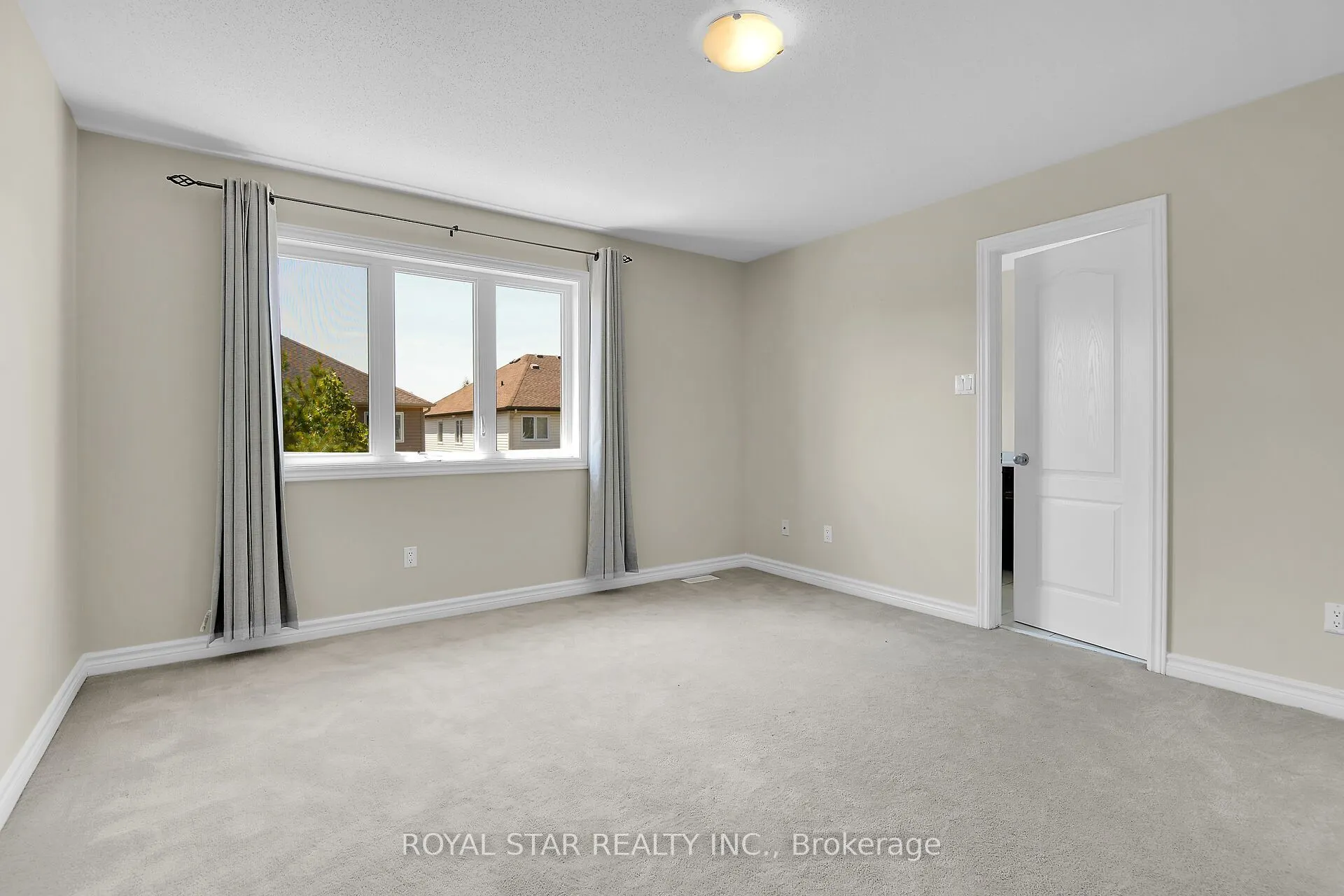 191 FLAT SEDGE Crescent
