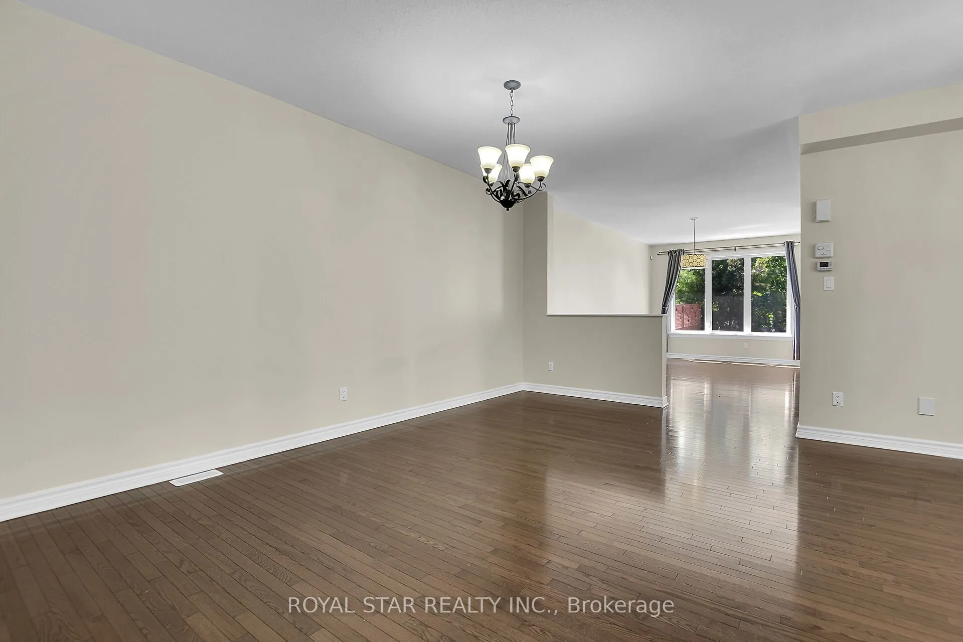 191 FLAT SEDGE Crescent
