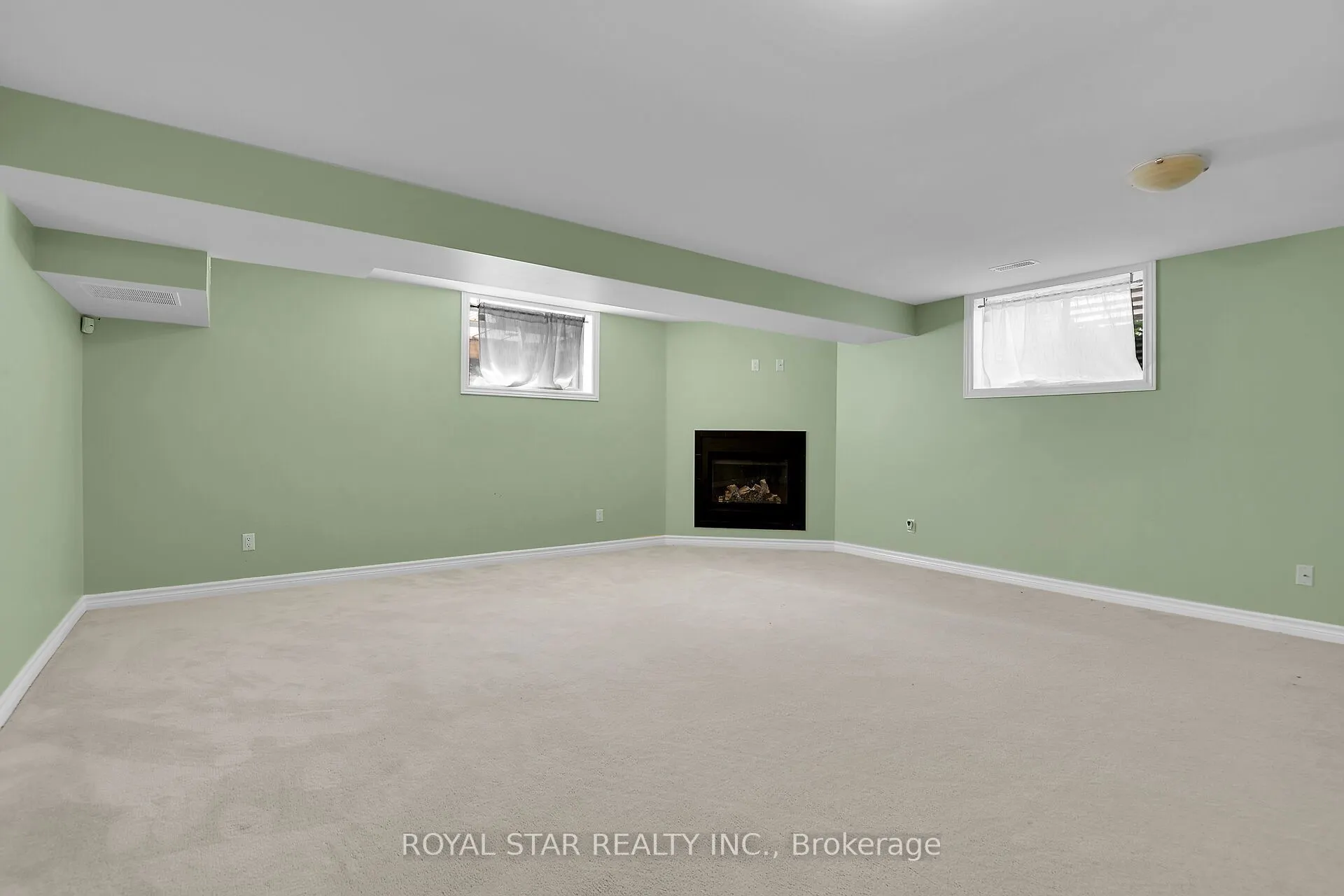 191 FLAT SEDGE Crescent