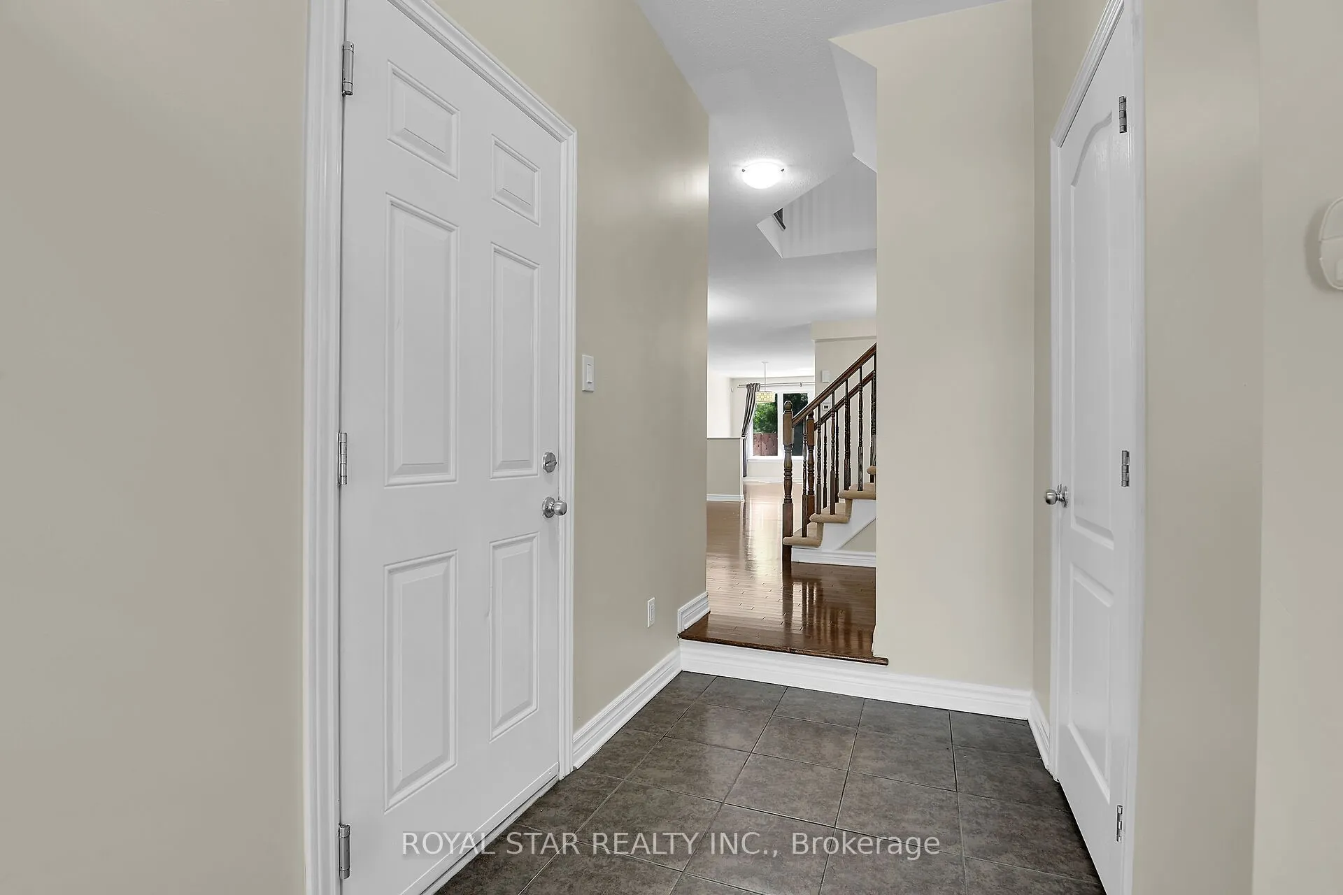 191 FLAT SEDGE Crescent