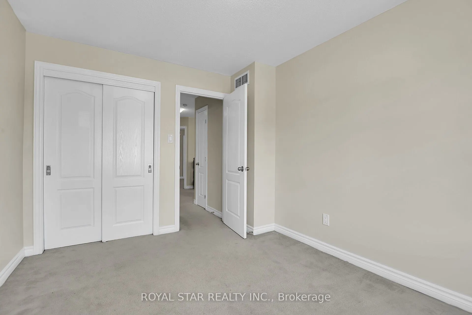 191 FLAT SEDGE Crescent