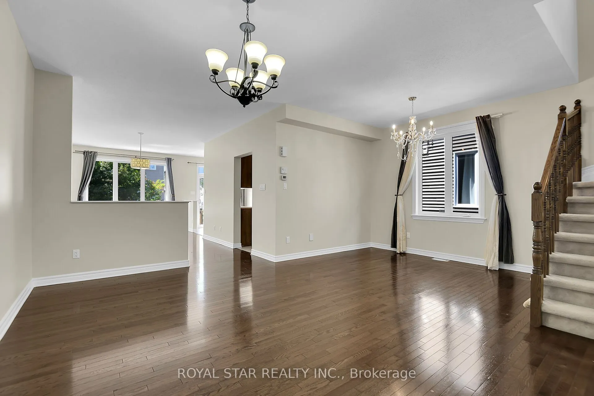 191 FLAT SEDGE Crescent