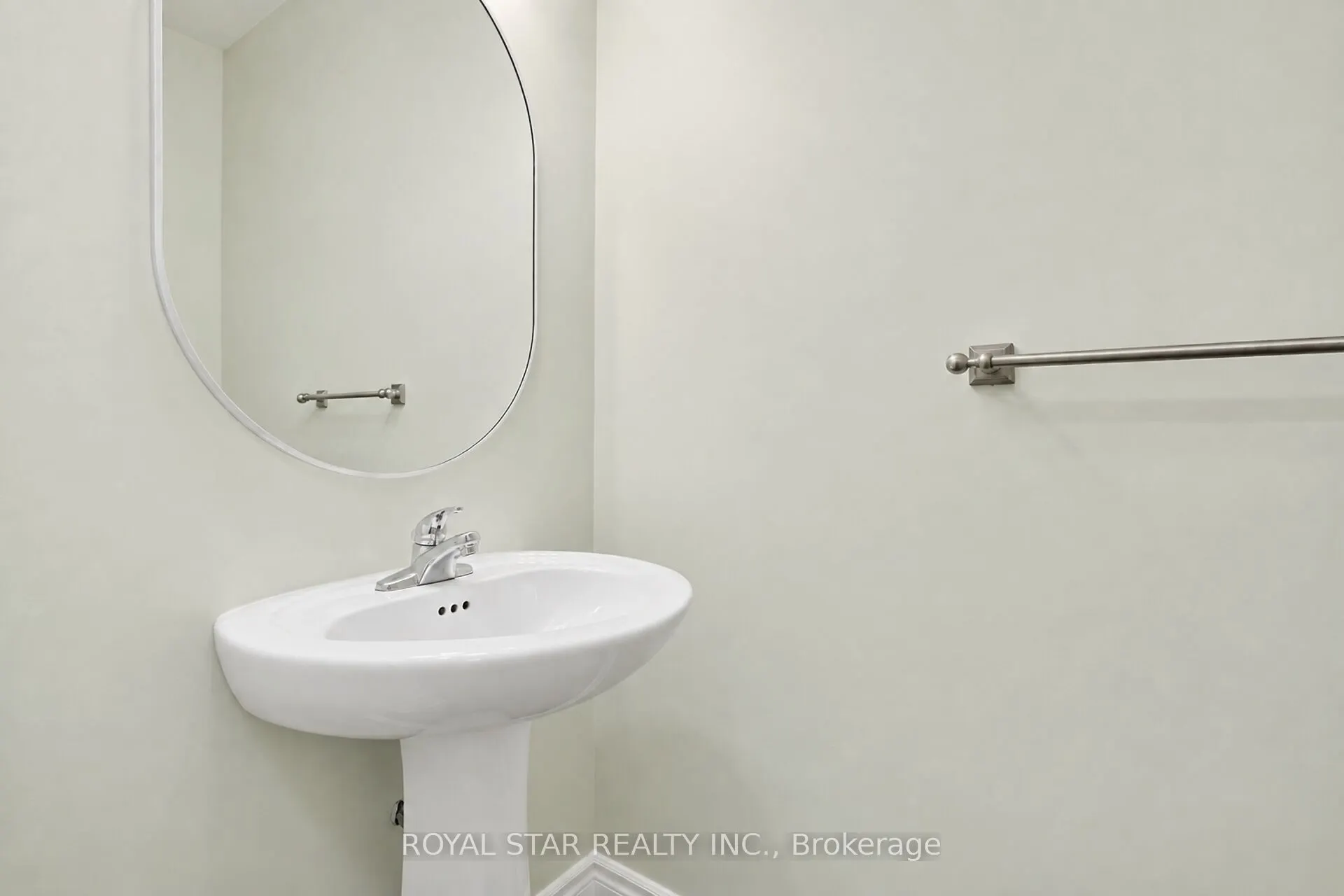 191 FLAT SEDGE Crescent