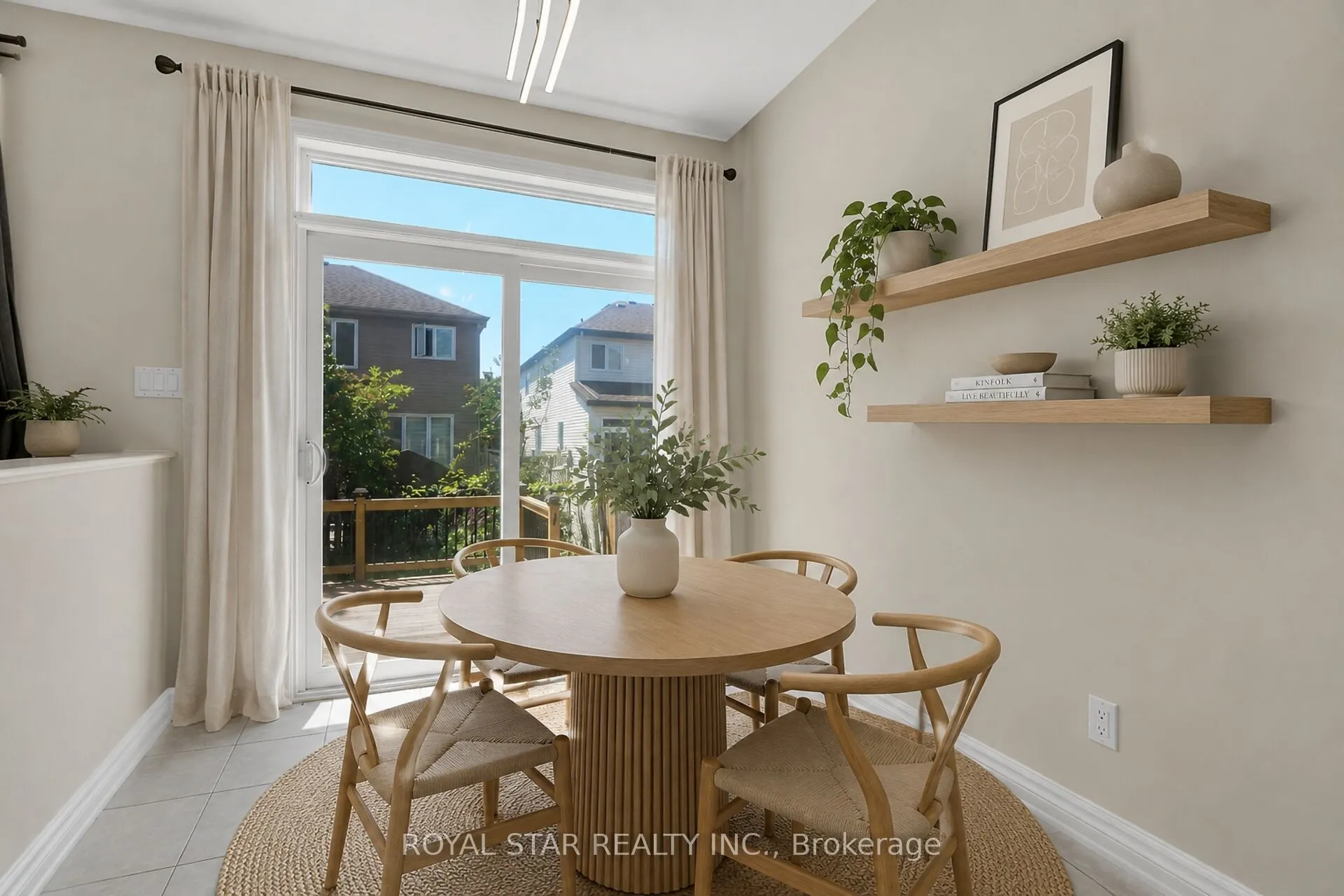 191 FLAT SEDGE Crescent