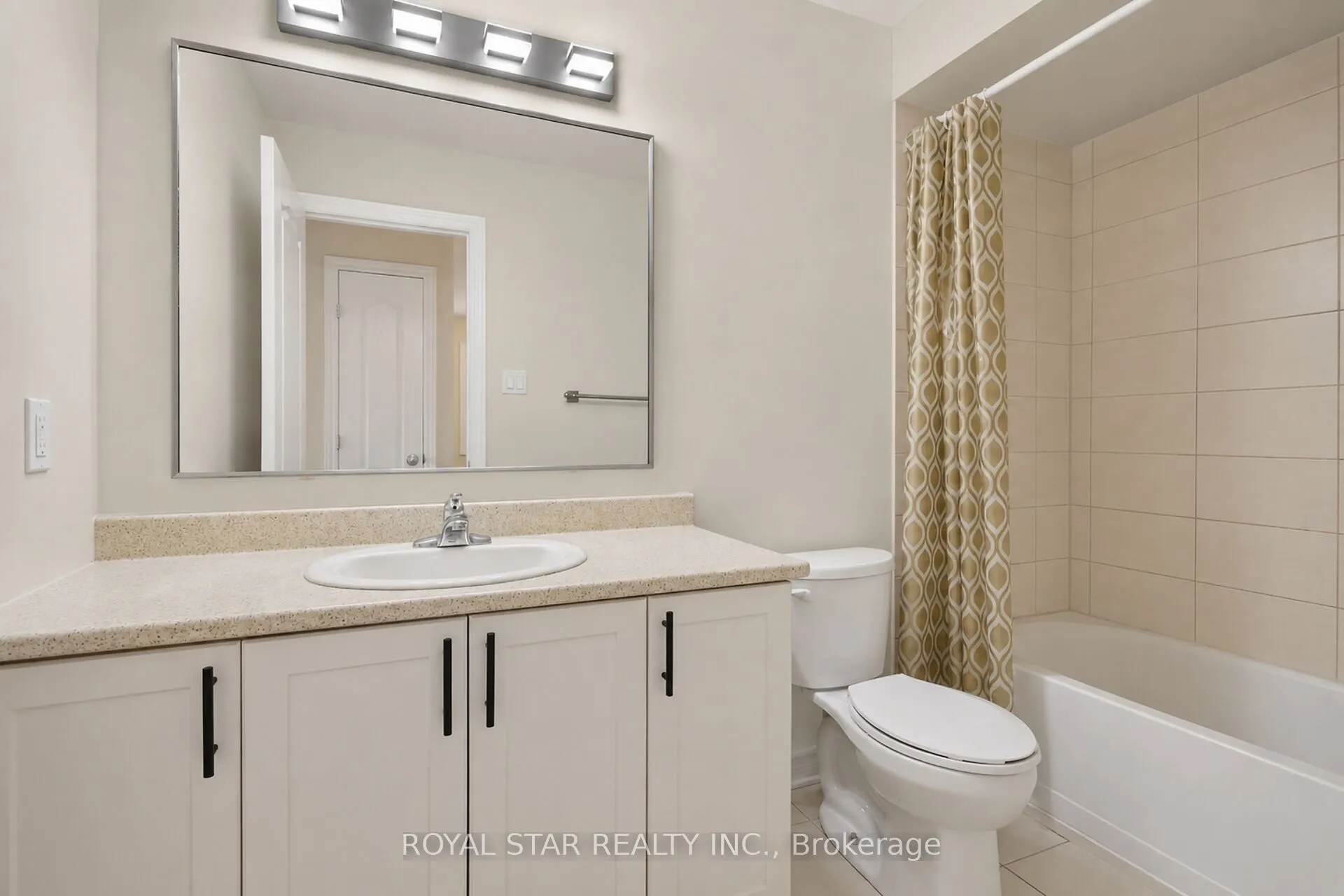 191 FLAT SEDGE Crescent