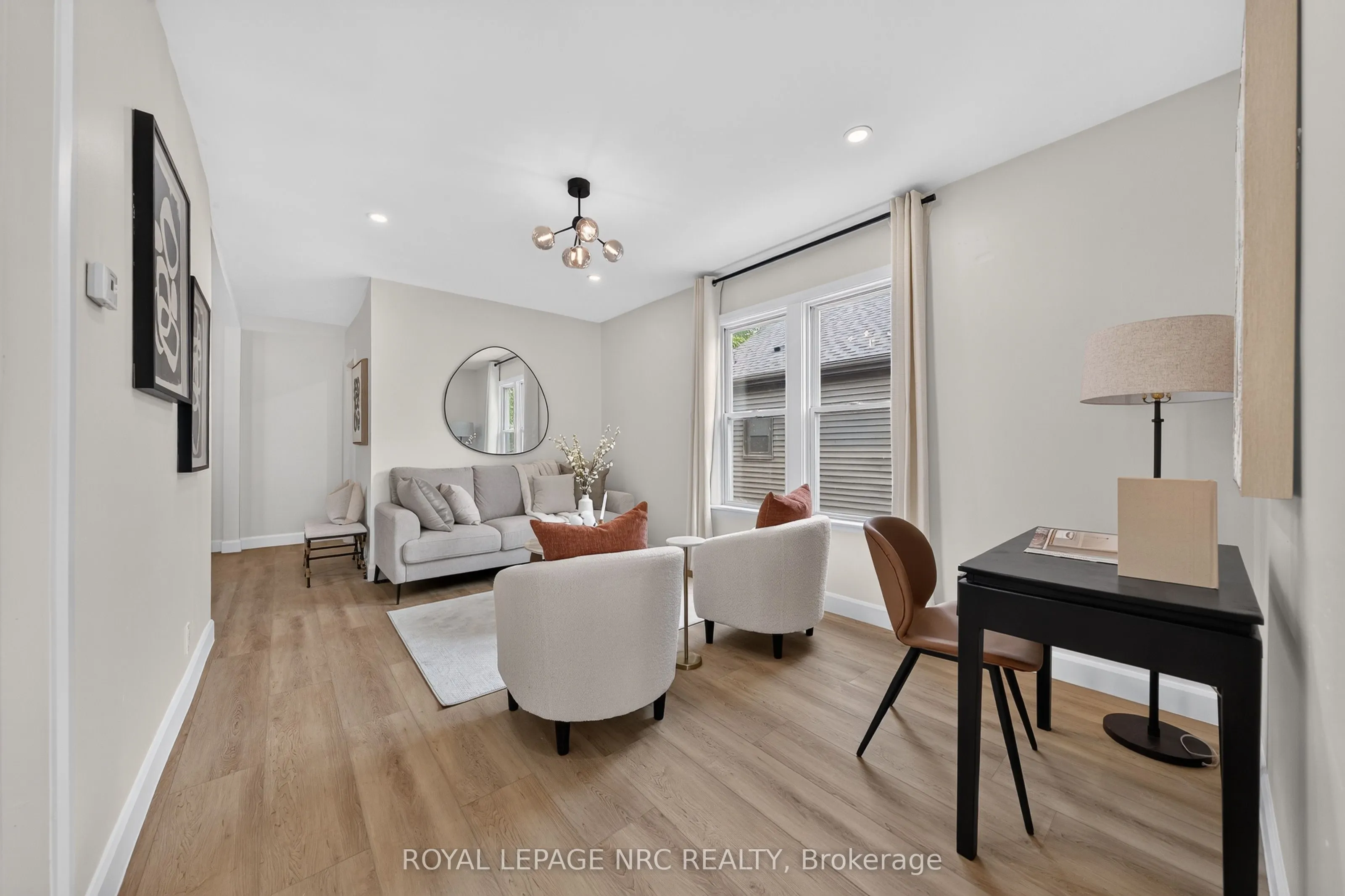 51 Queen Street S
