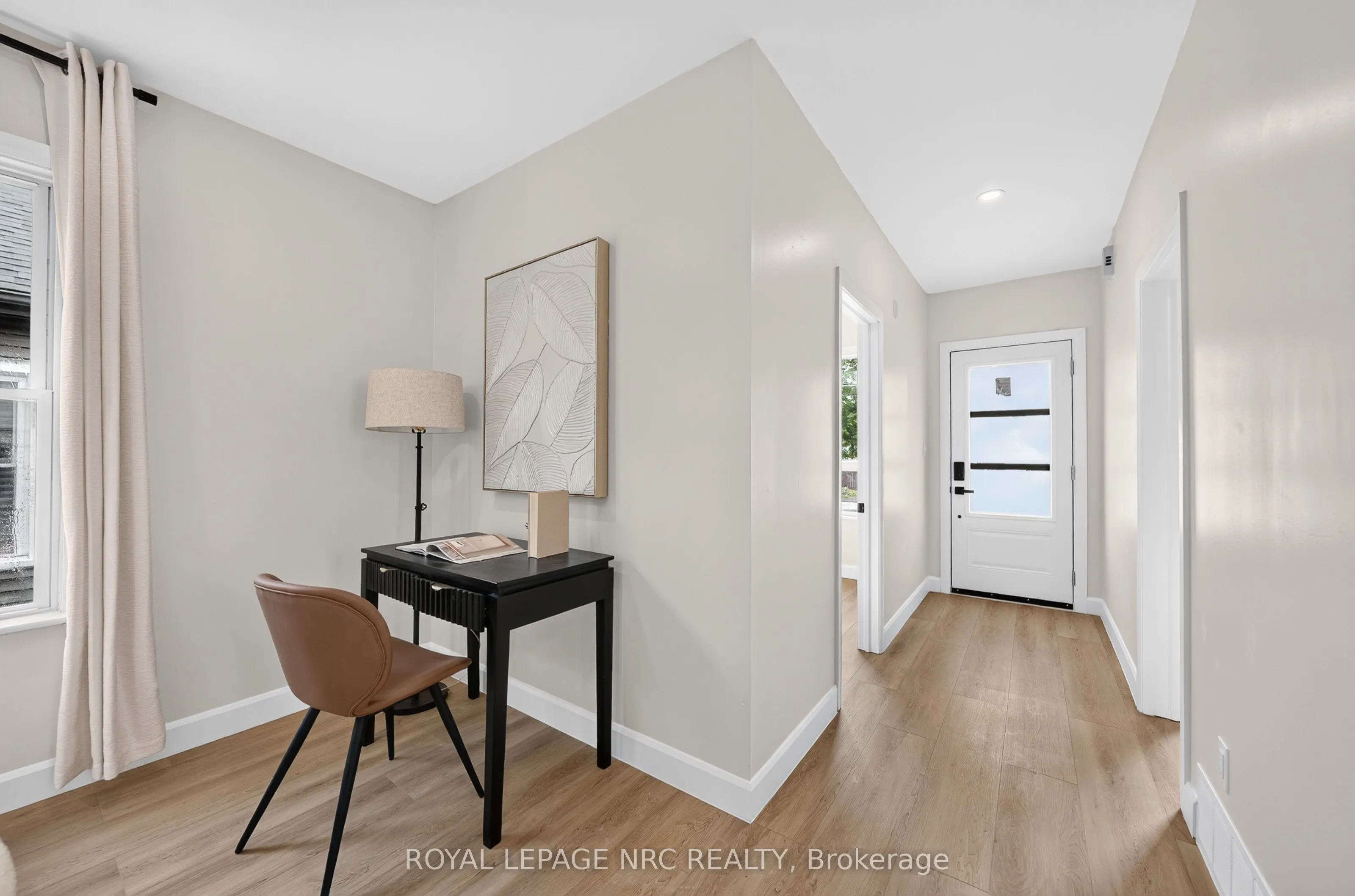 51 Queen Street S