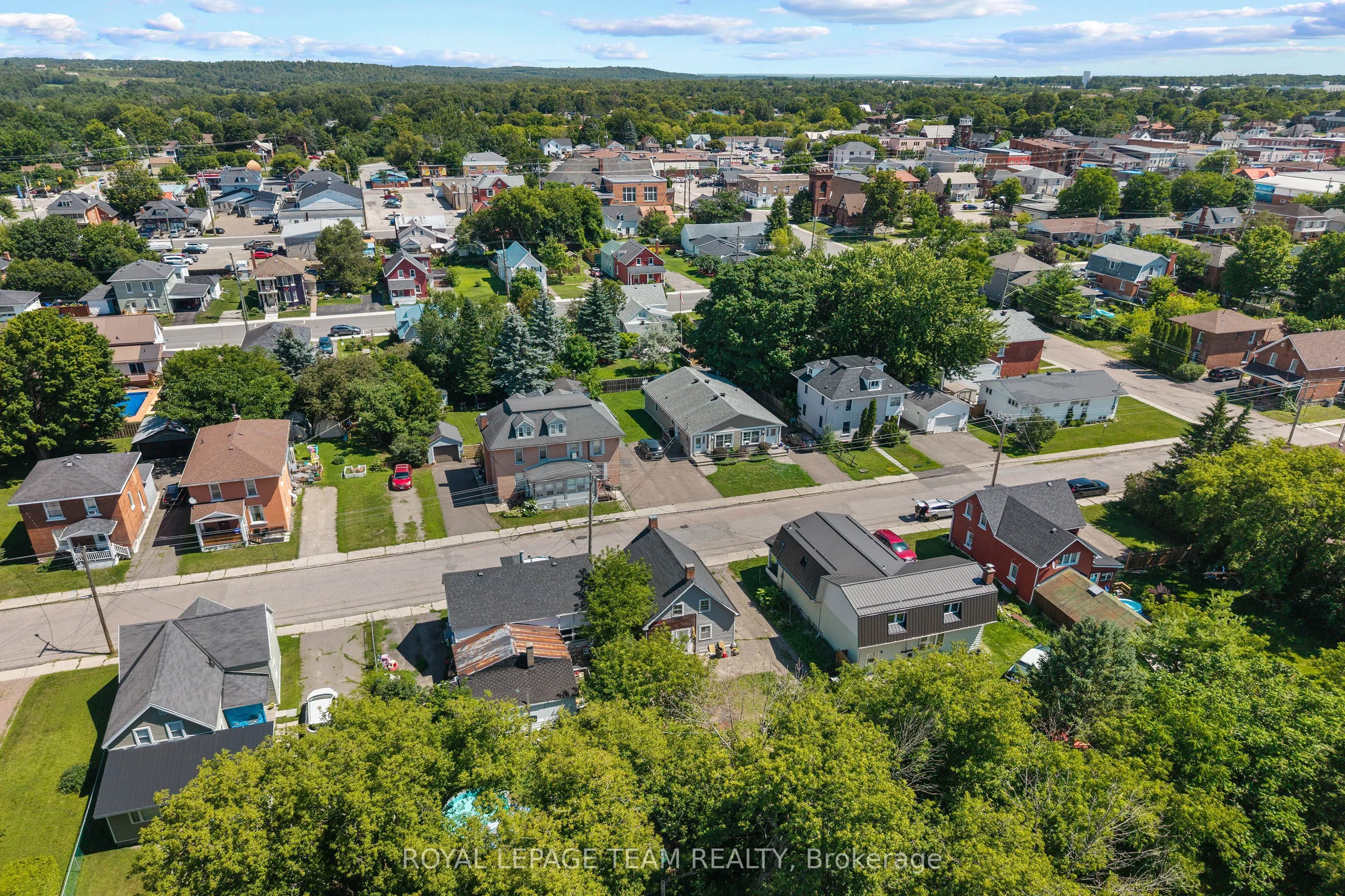 42 Bonnechere Street S