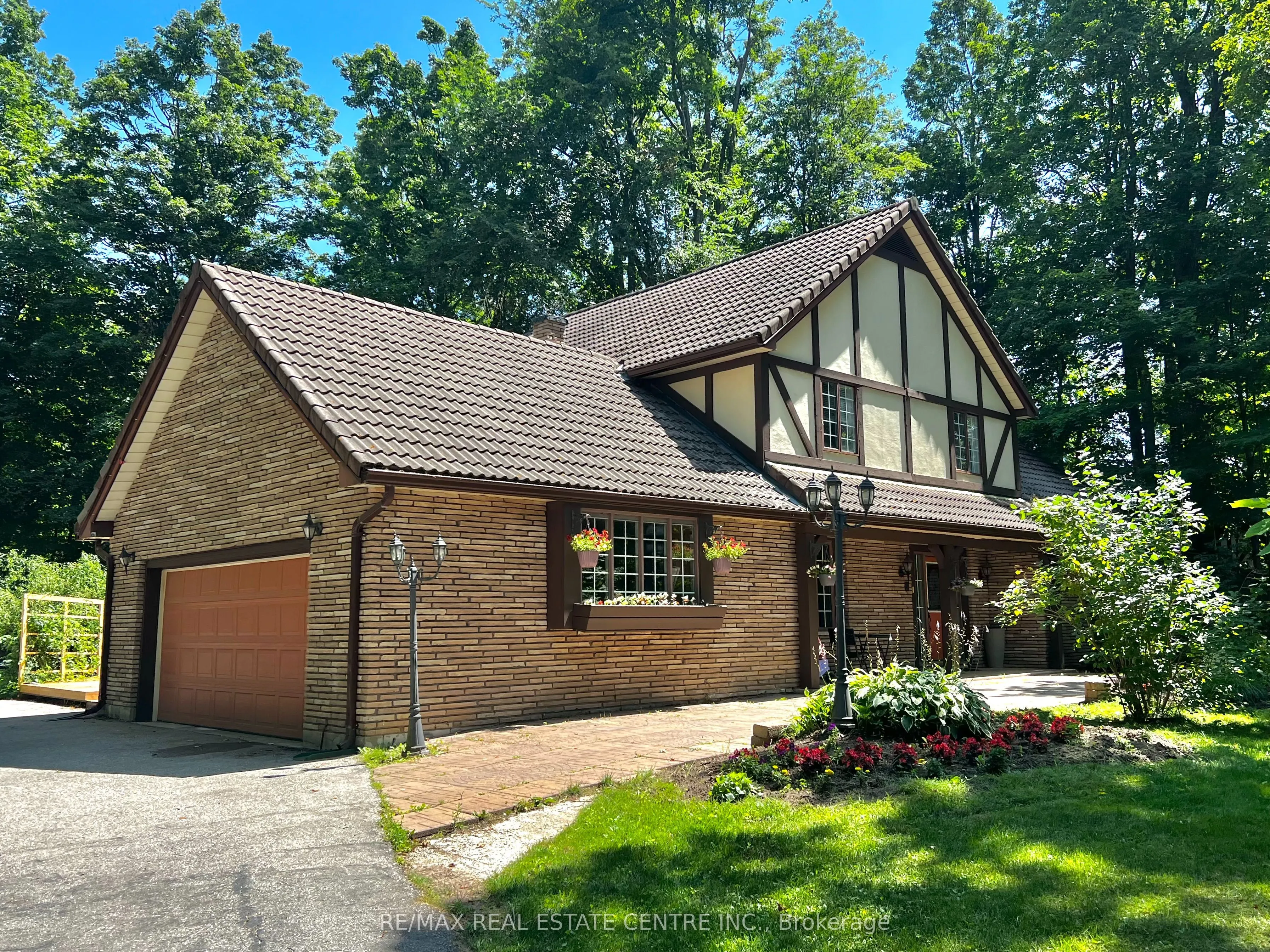 132 Birch Grove