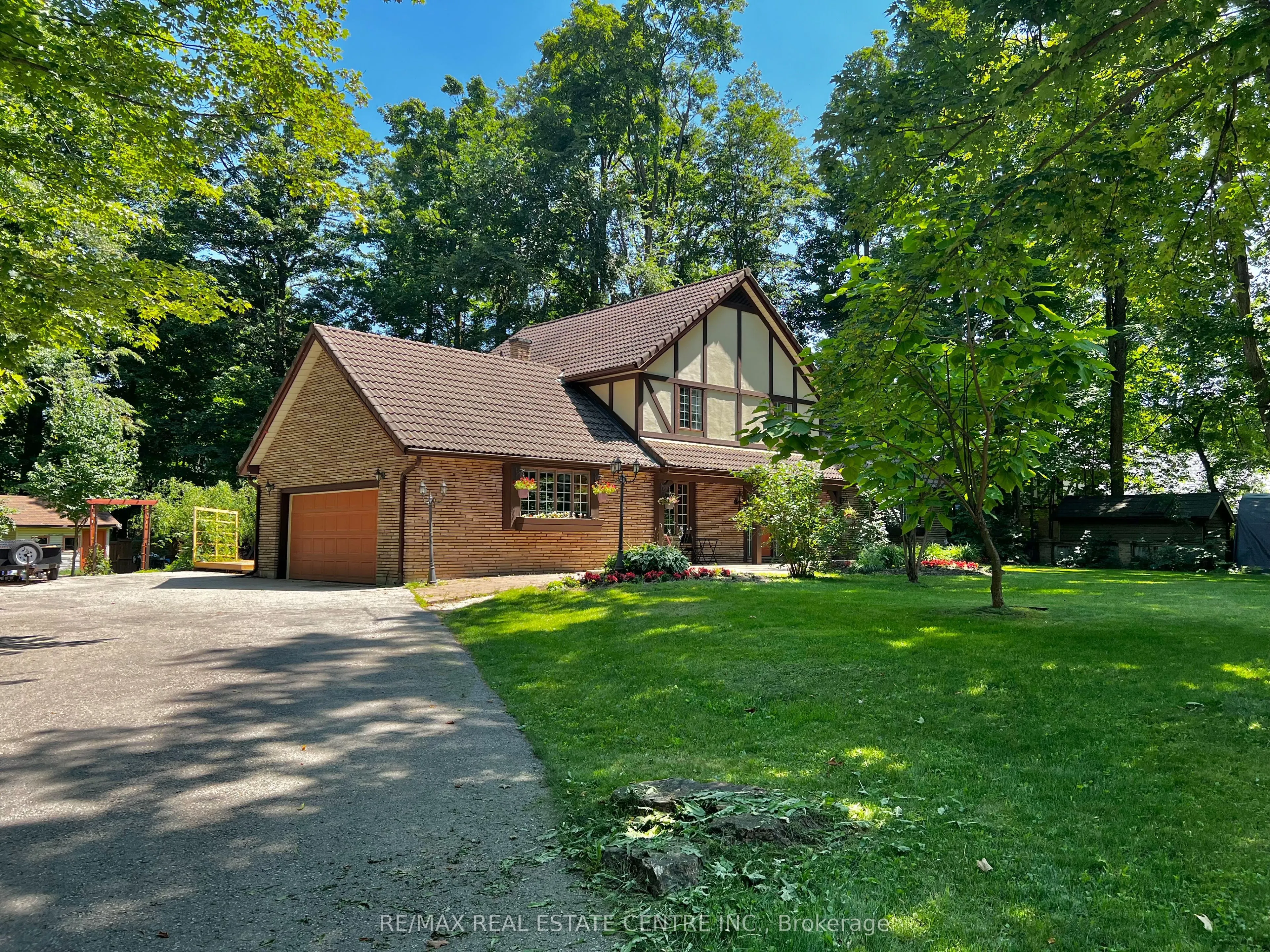 132 Birch Grove