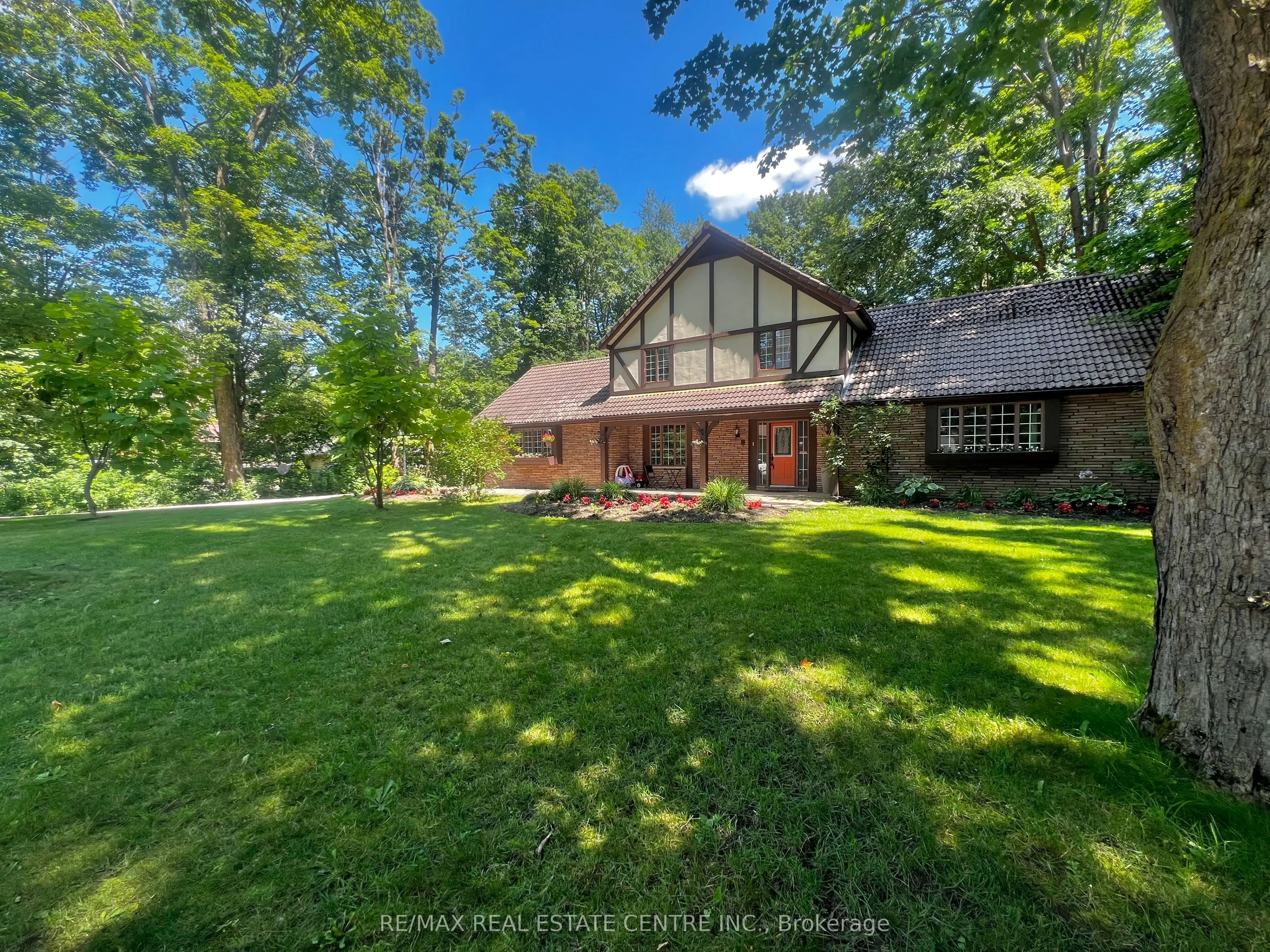132 Birch Grove