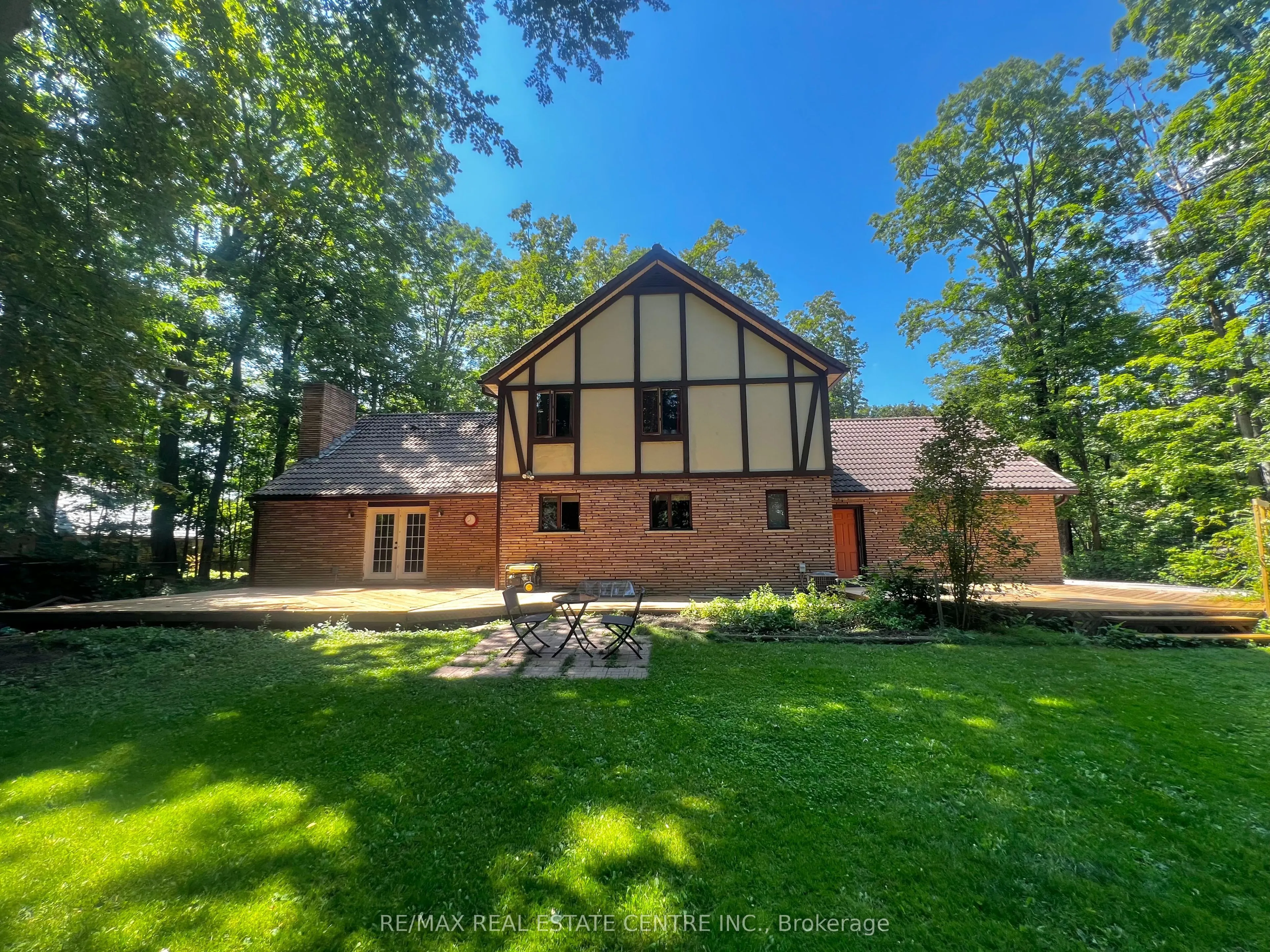 132 Birch Grove