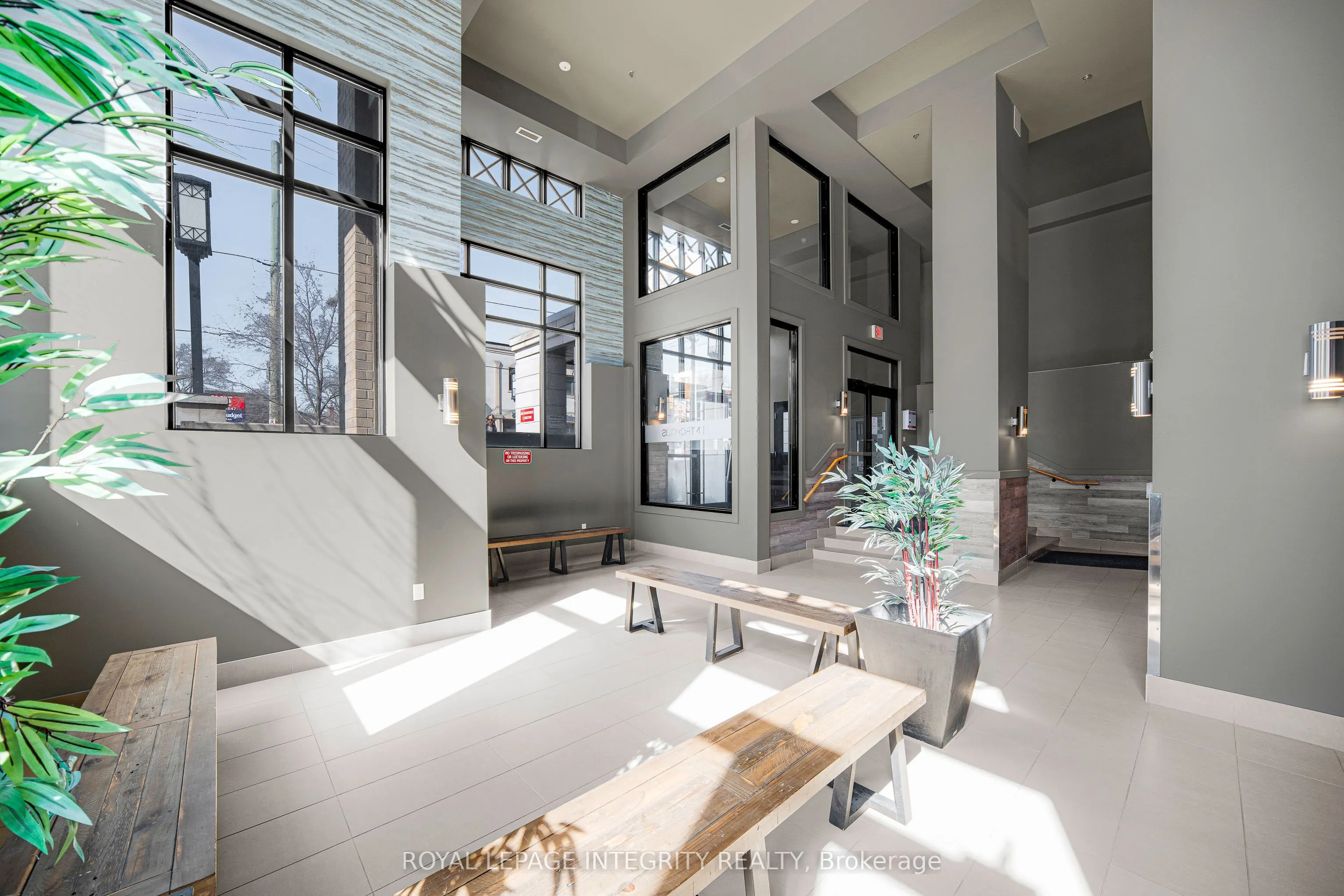 429 Kent Street #320