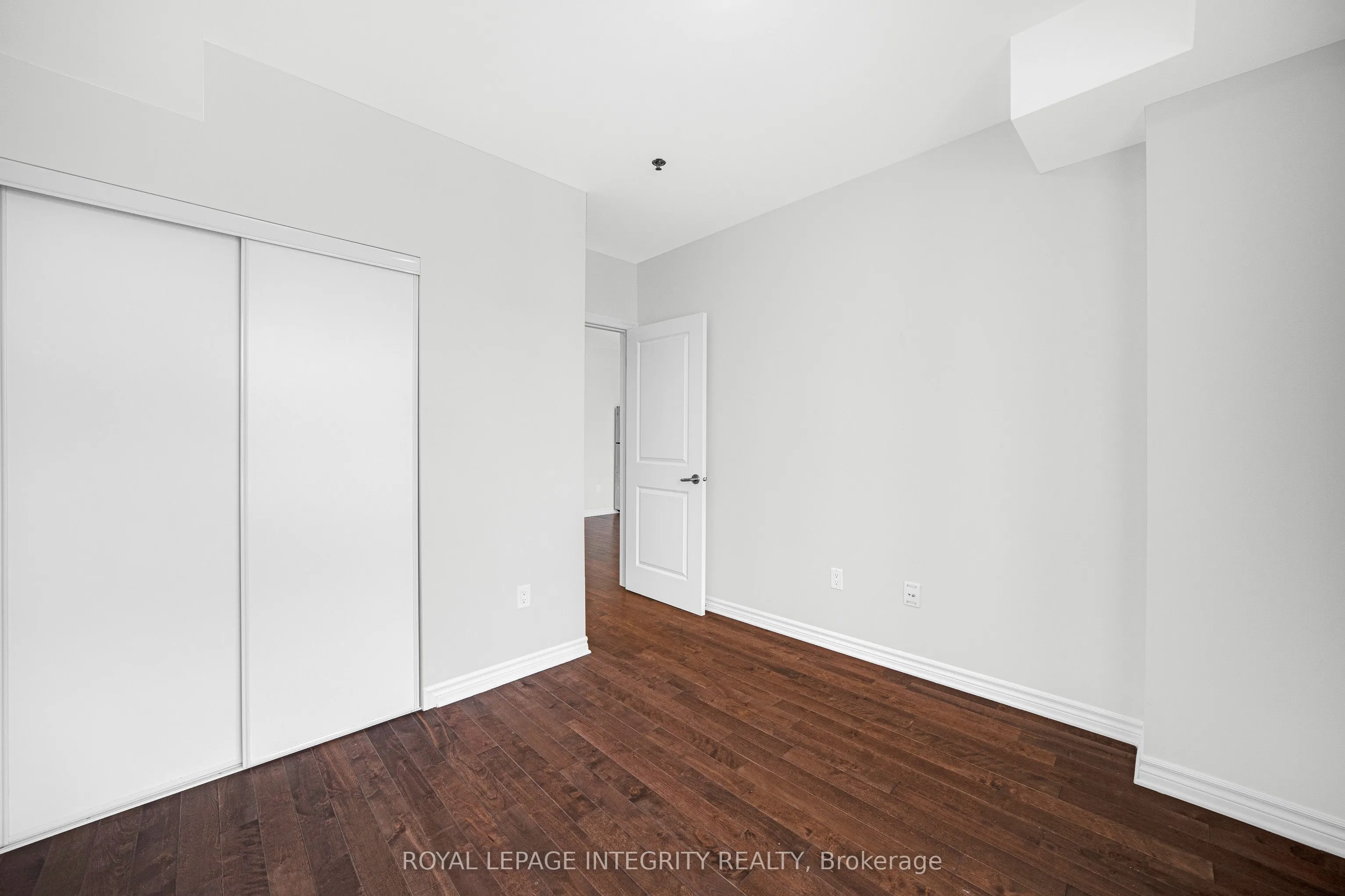 429 Kent Street #320