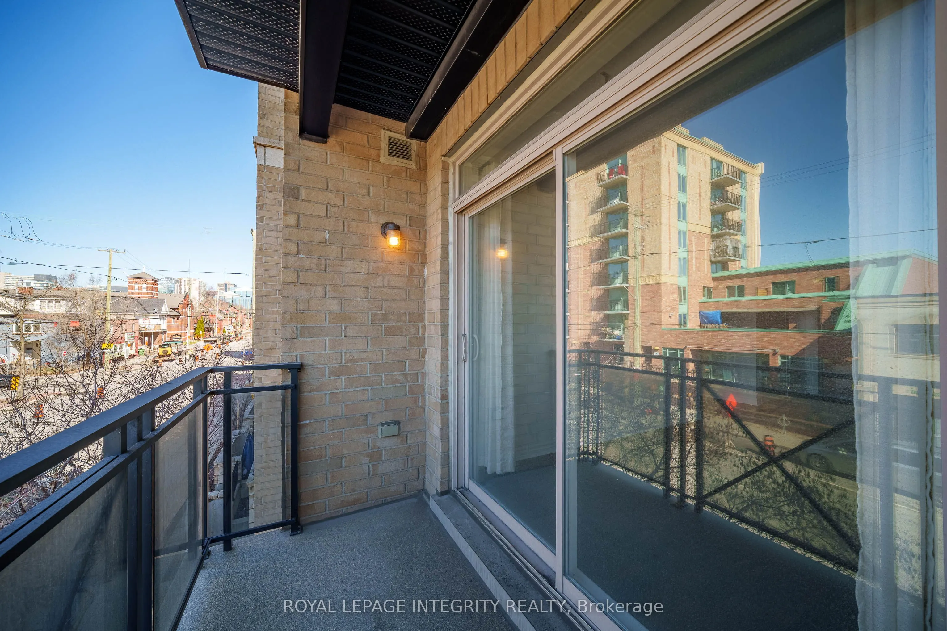 429 Kent Street #320