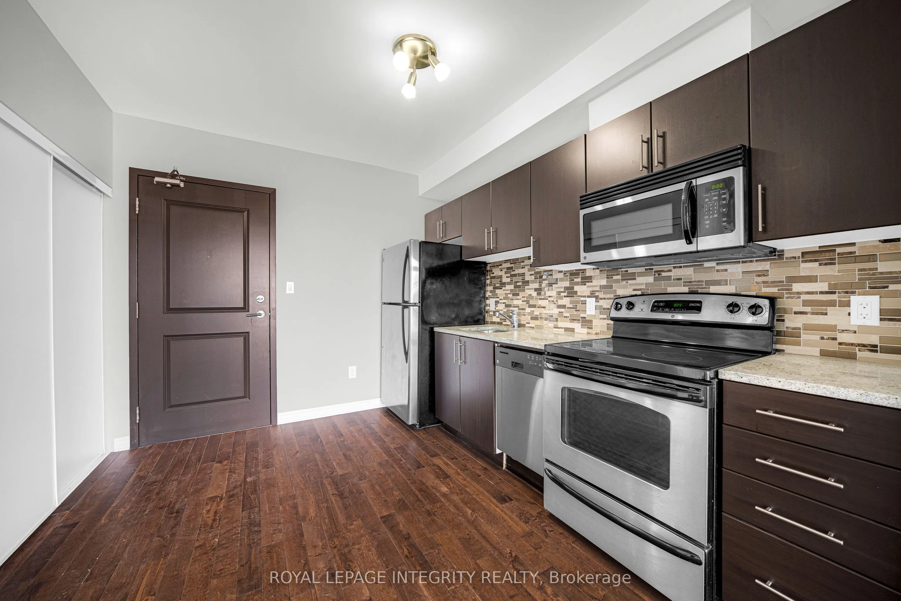 429 Kent Street #320