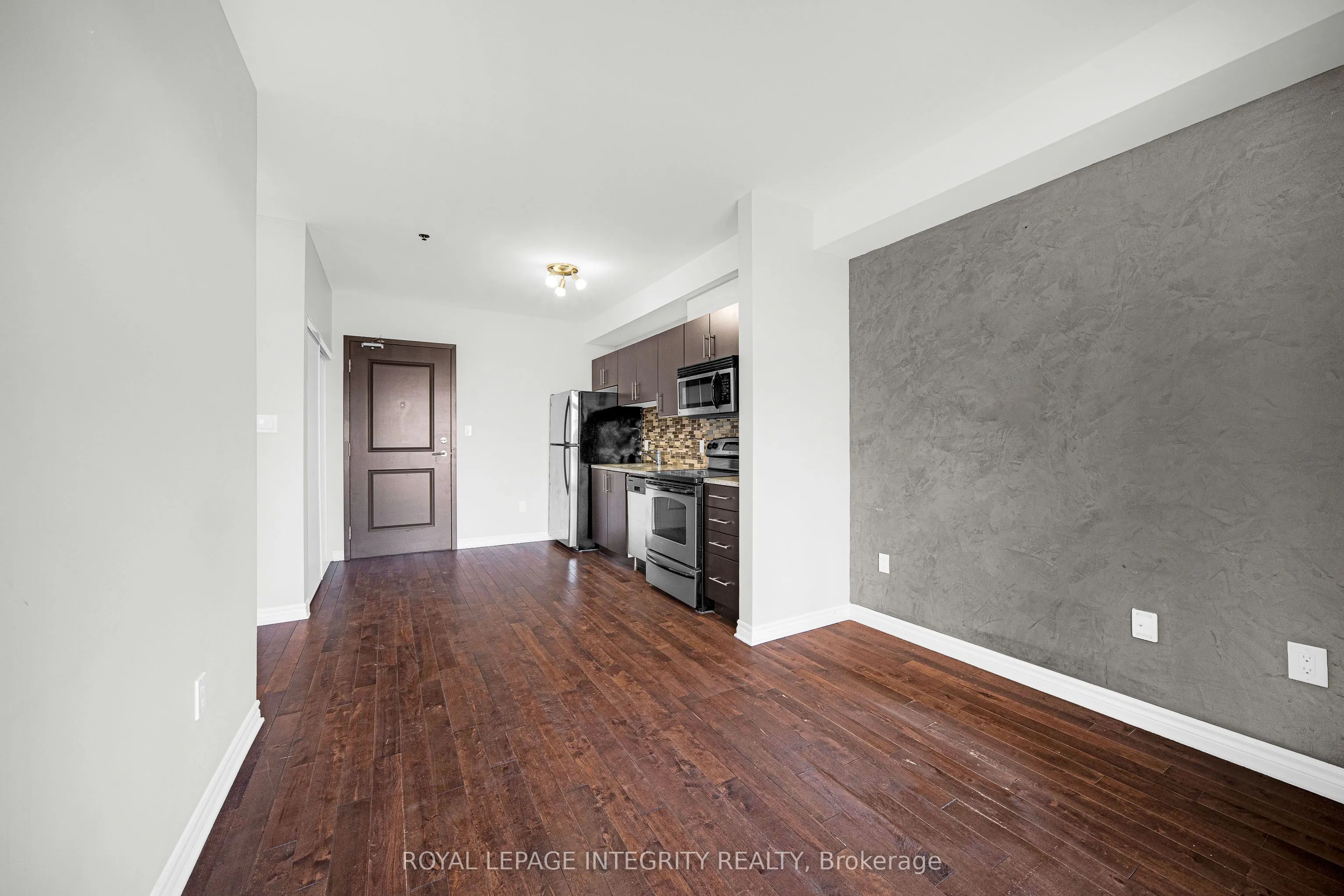 429 Kent Street #320