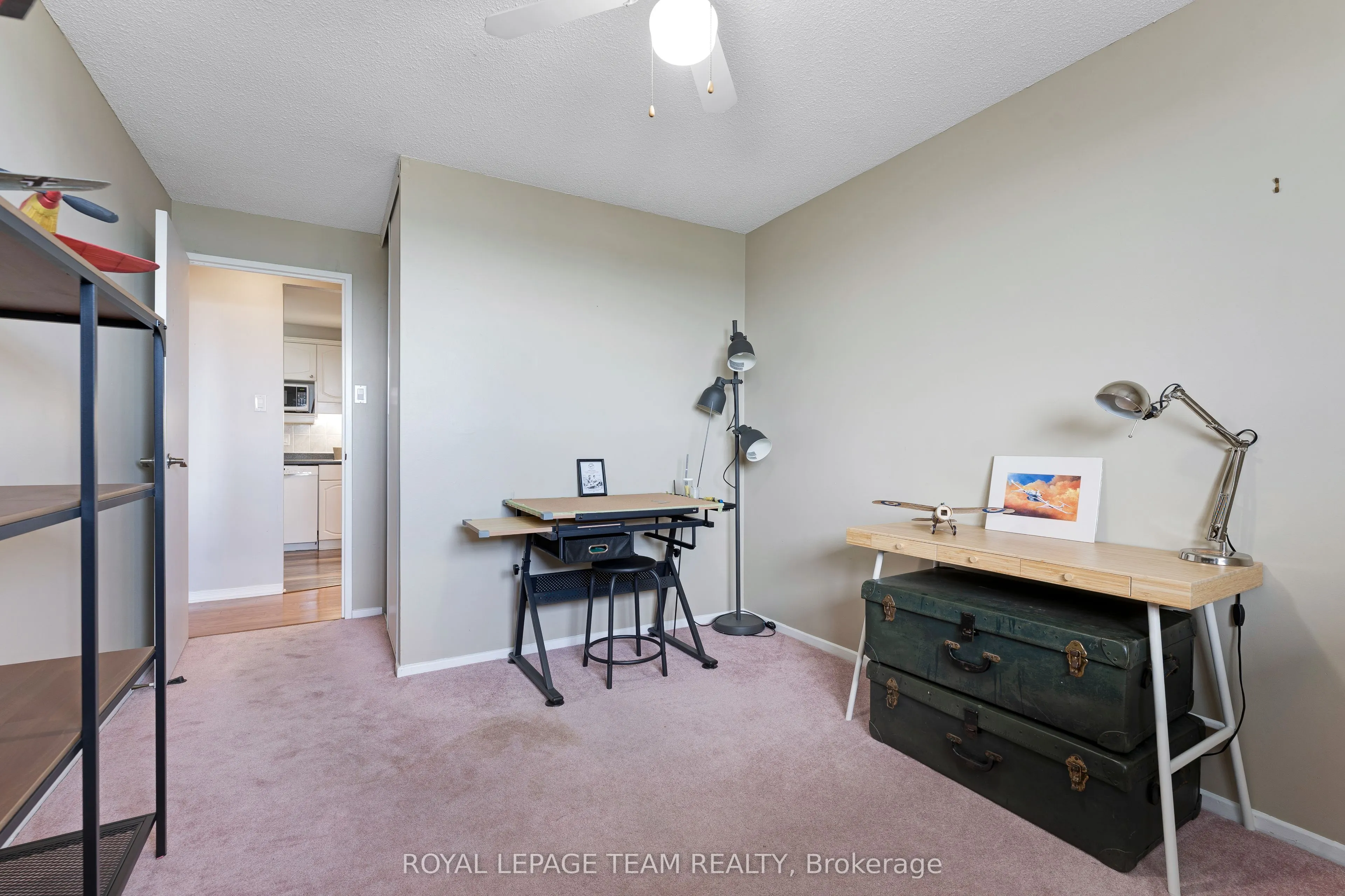415 Greenview Avenue #1402