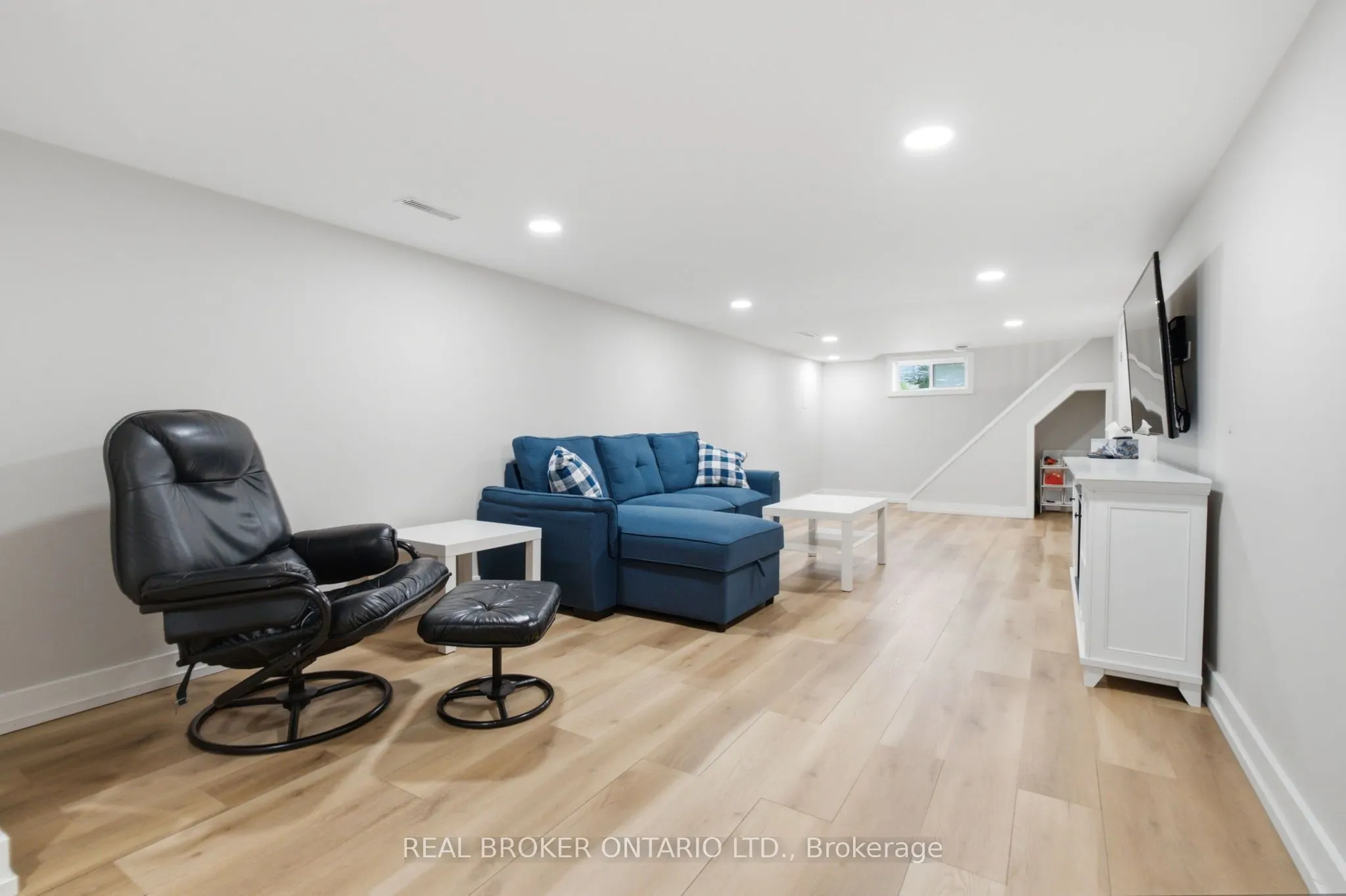 11 Perry Street