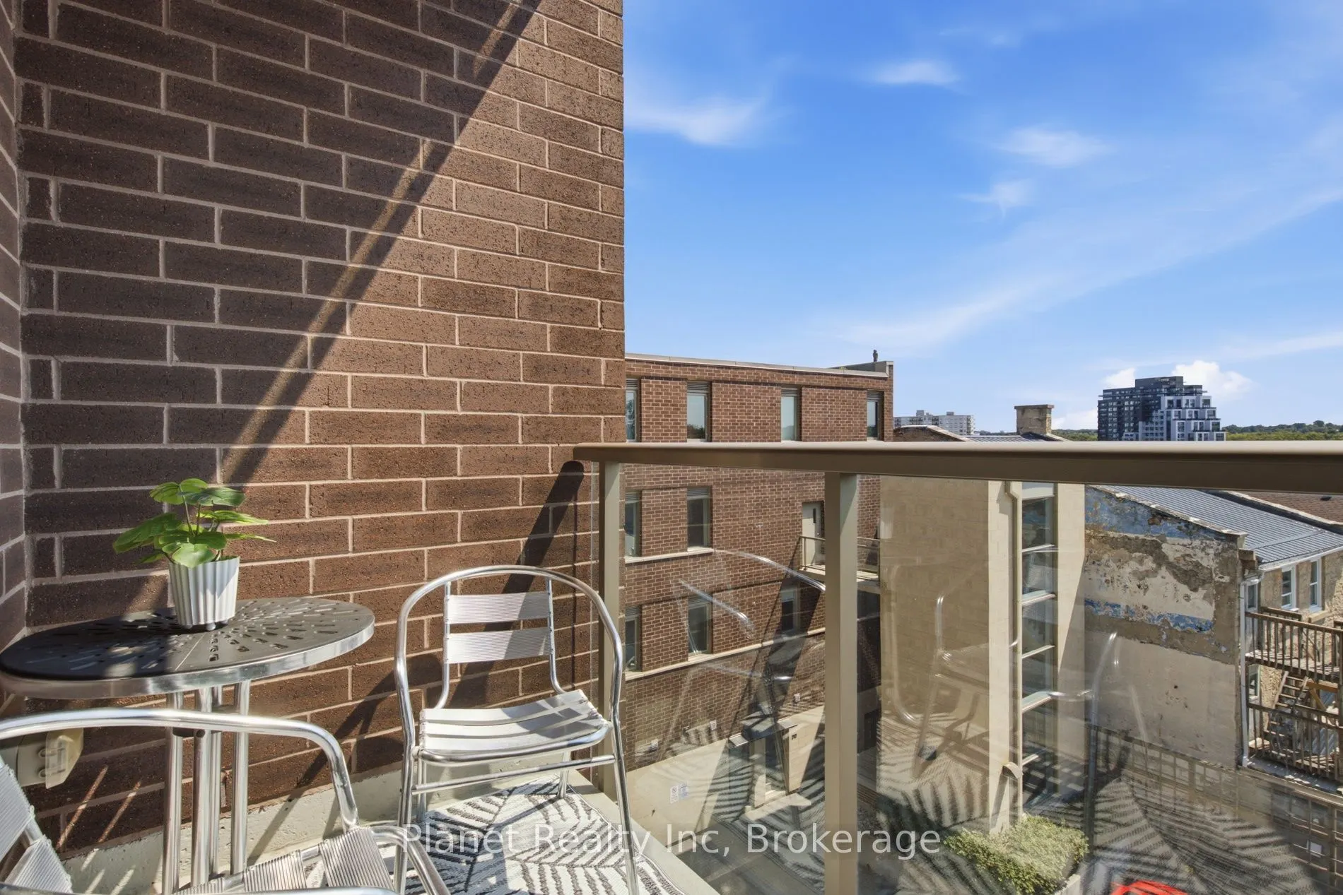 5 Gordon Street #406