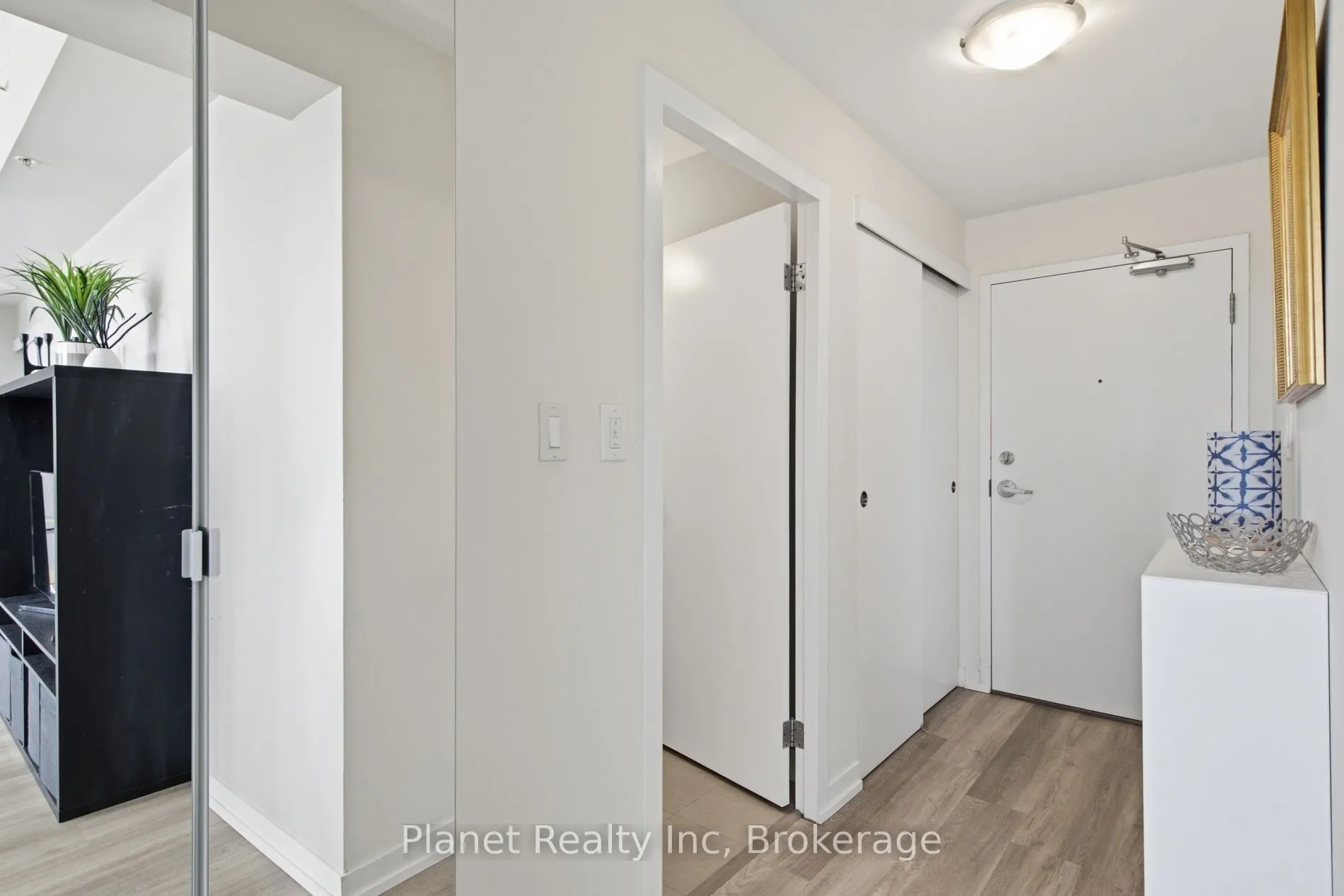 5 Gordon Street #406