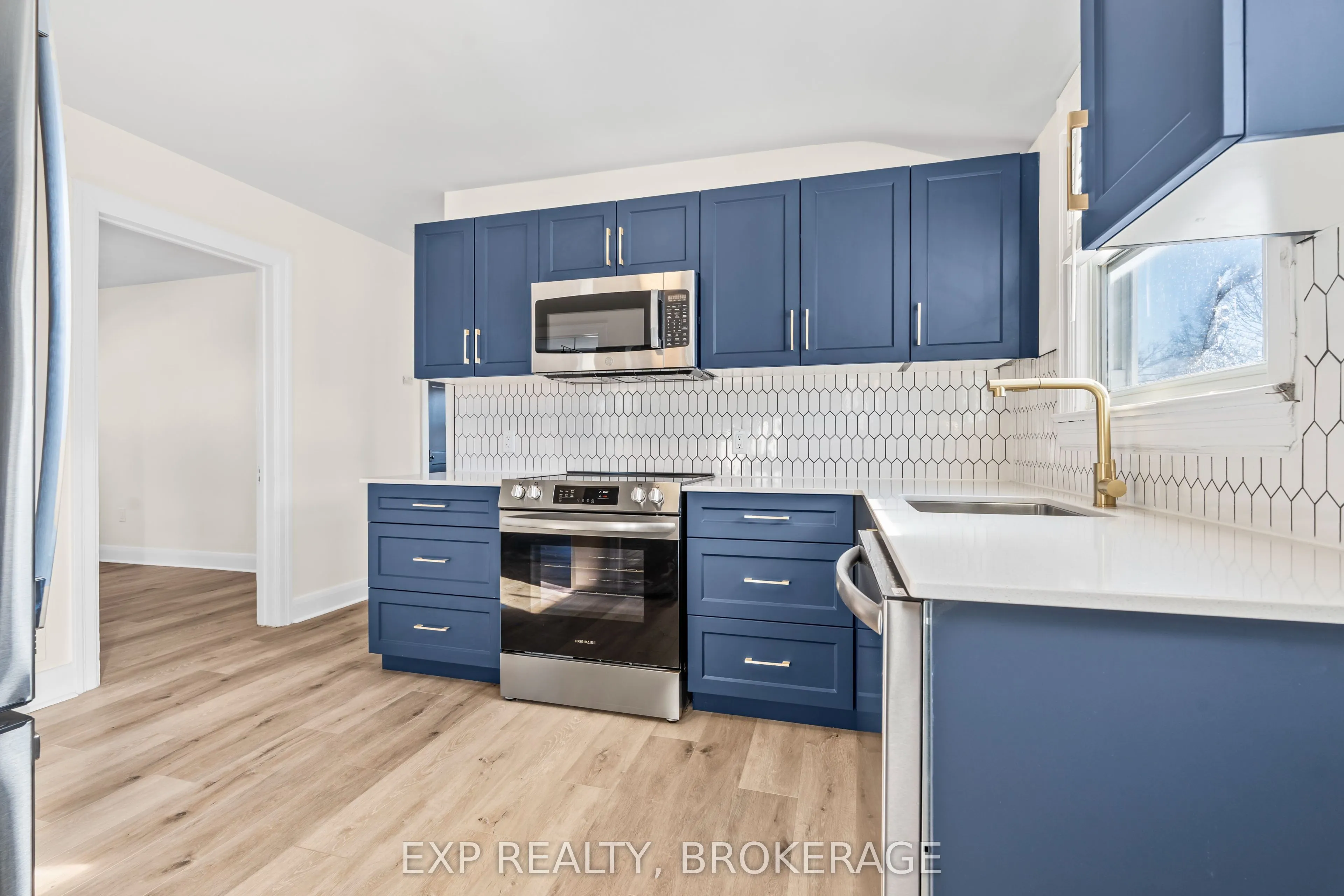 493 COLLEGE Street #2