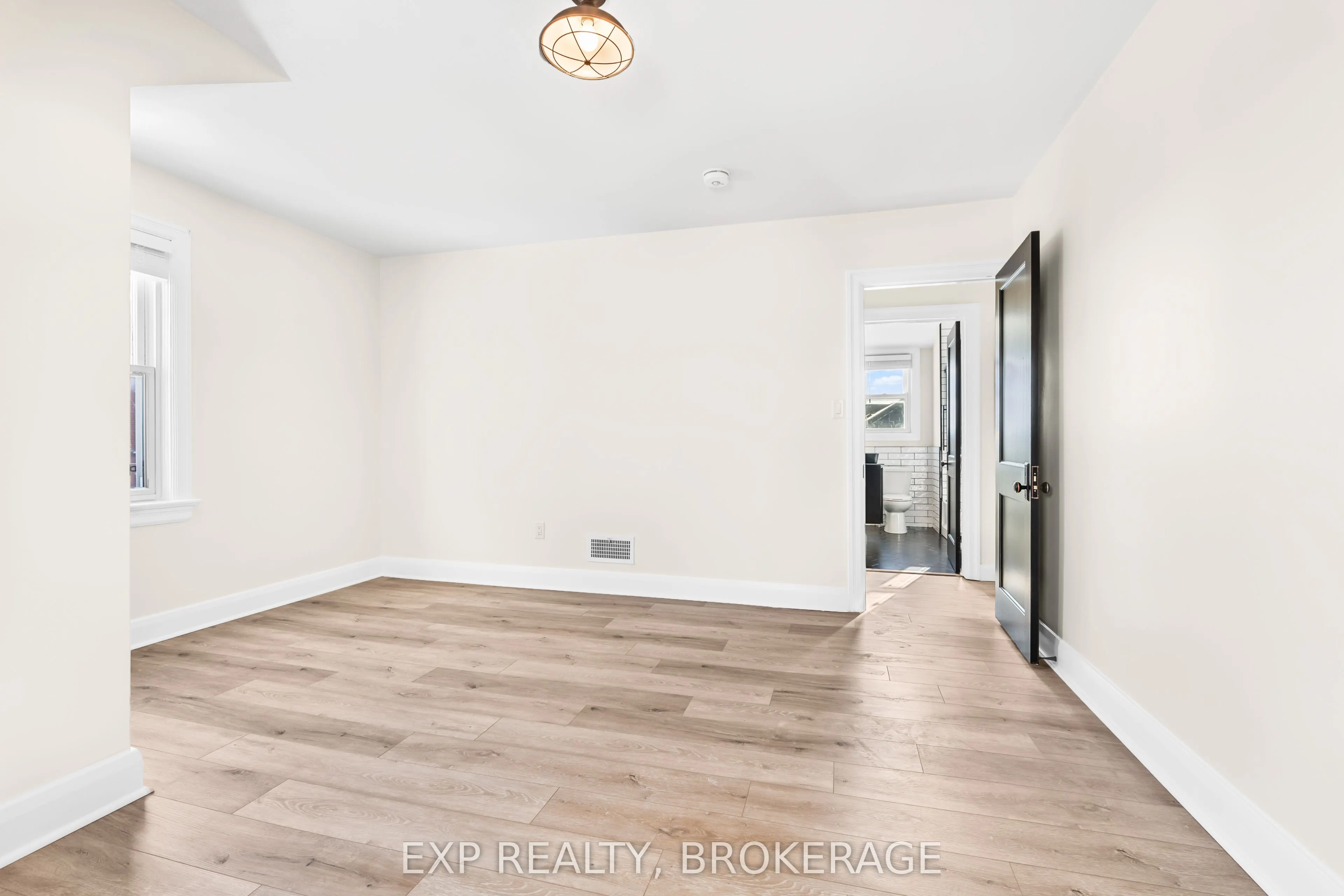 493 COLLEGE Street #2