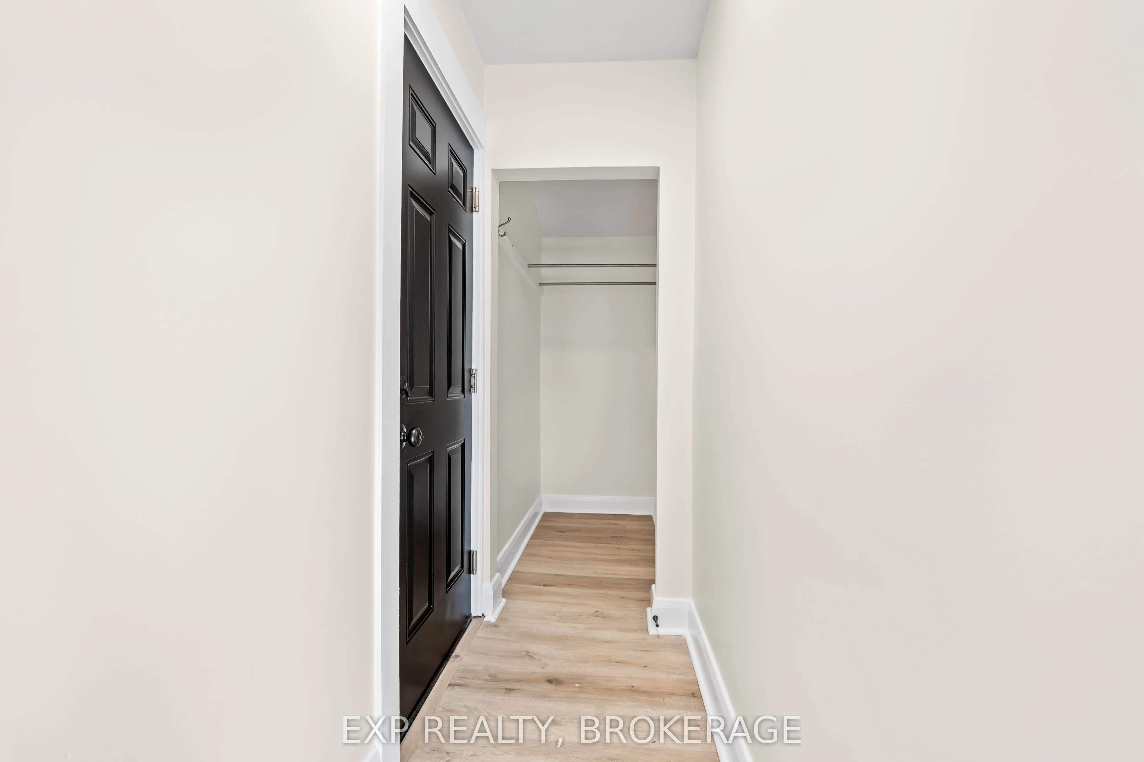 493 COLLEGE Street #2