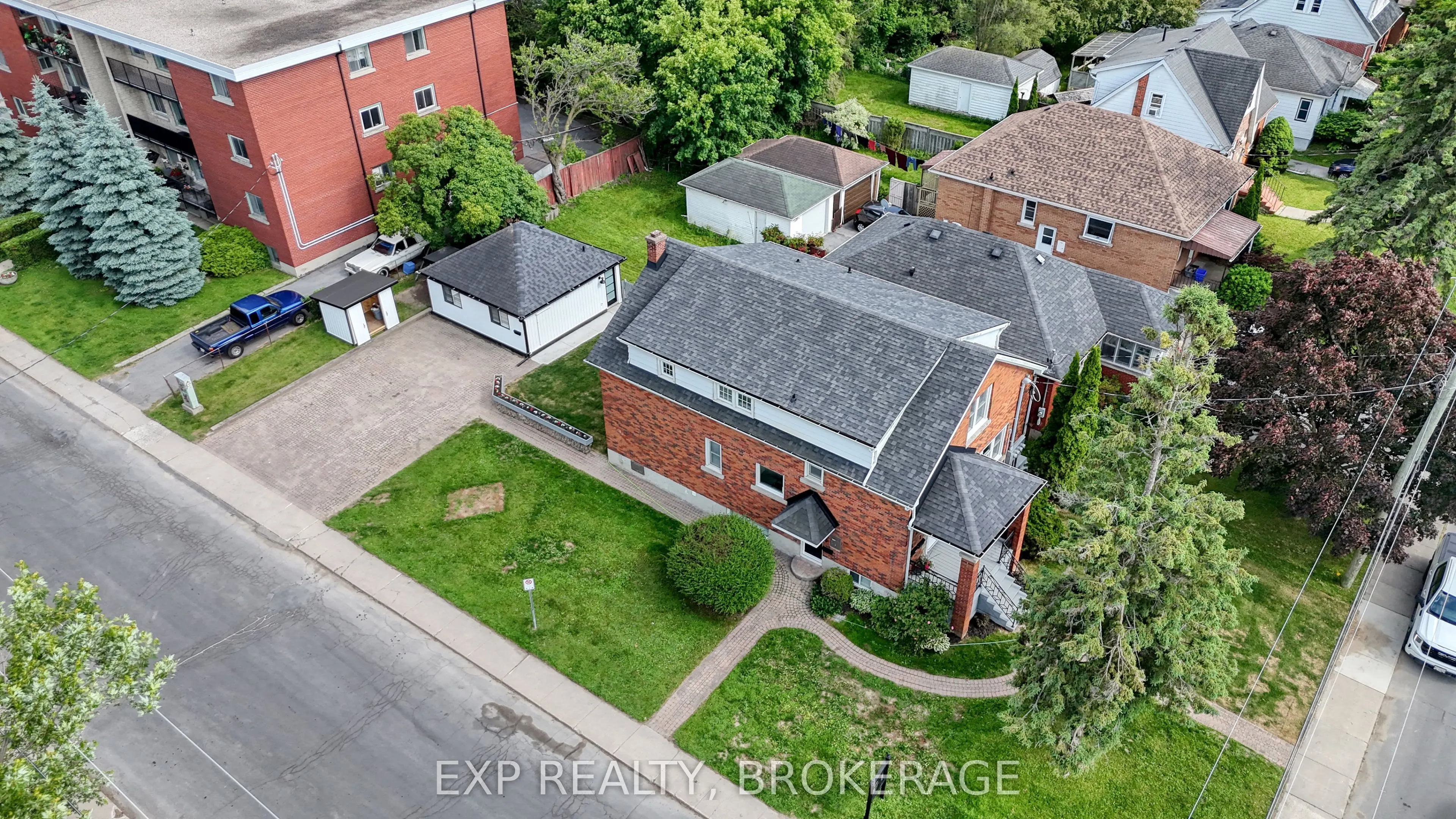 493 COLLEGE Street #2