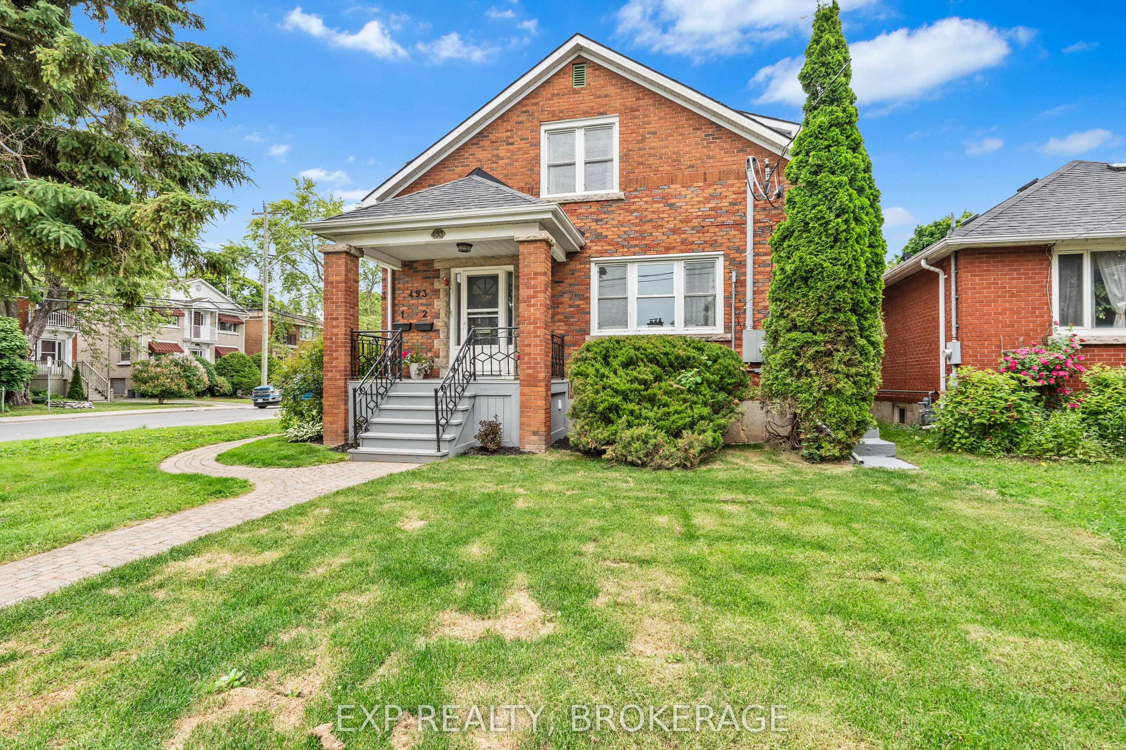 493 COLLEGE Street #2