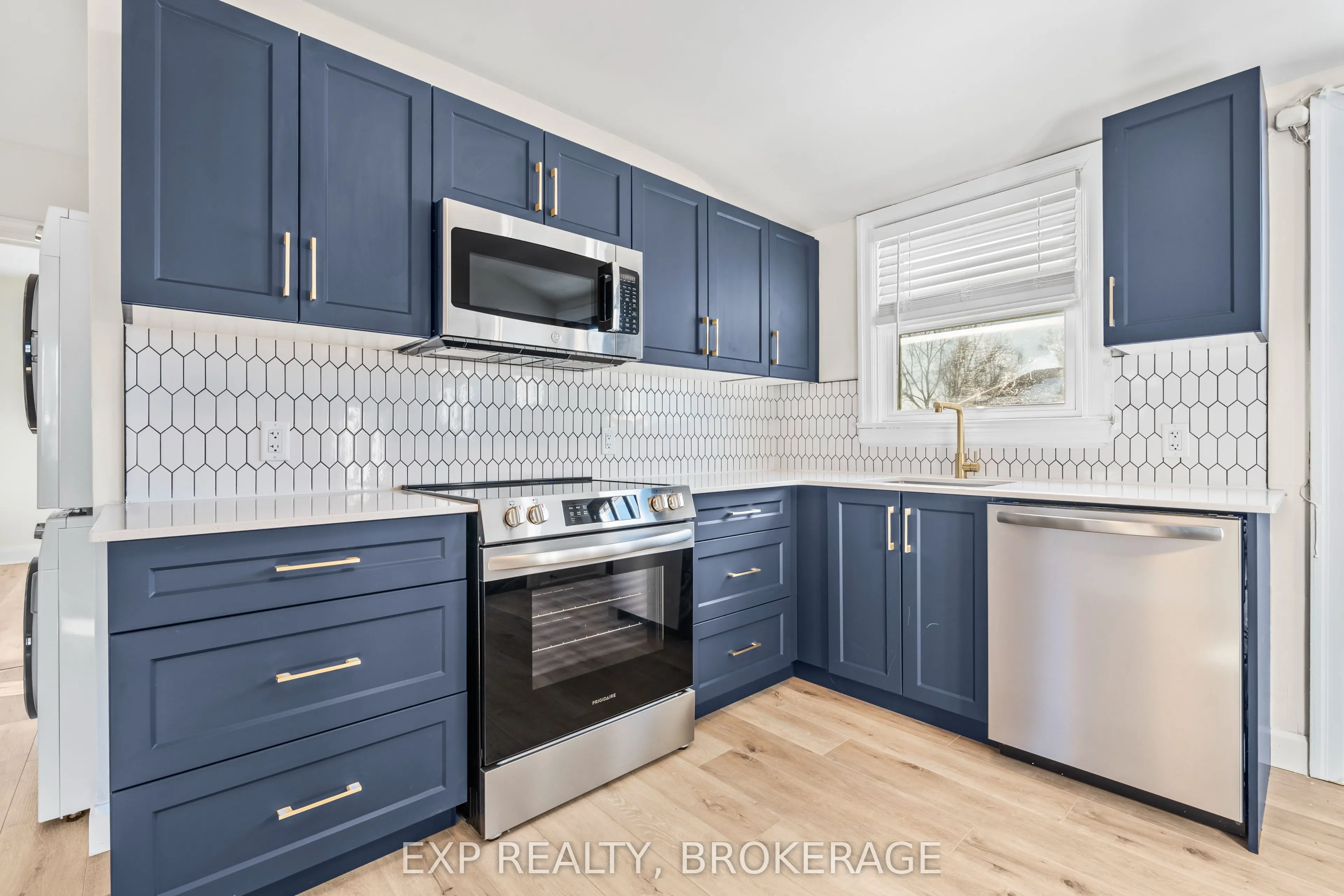 493 COLLEGE Street #2