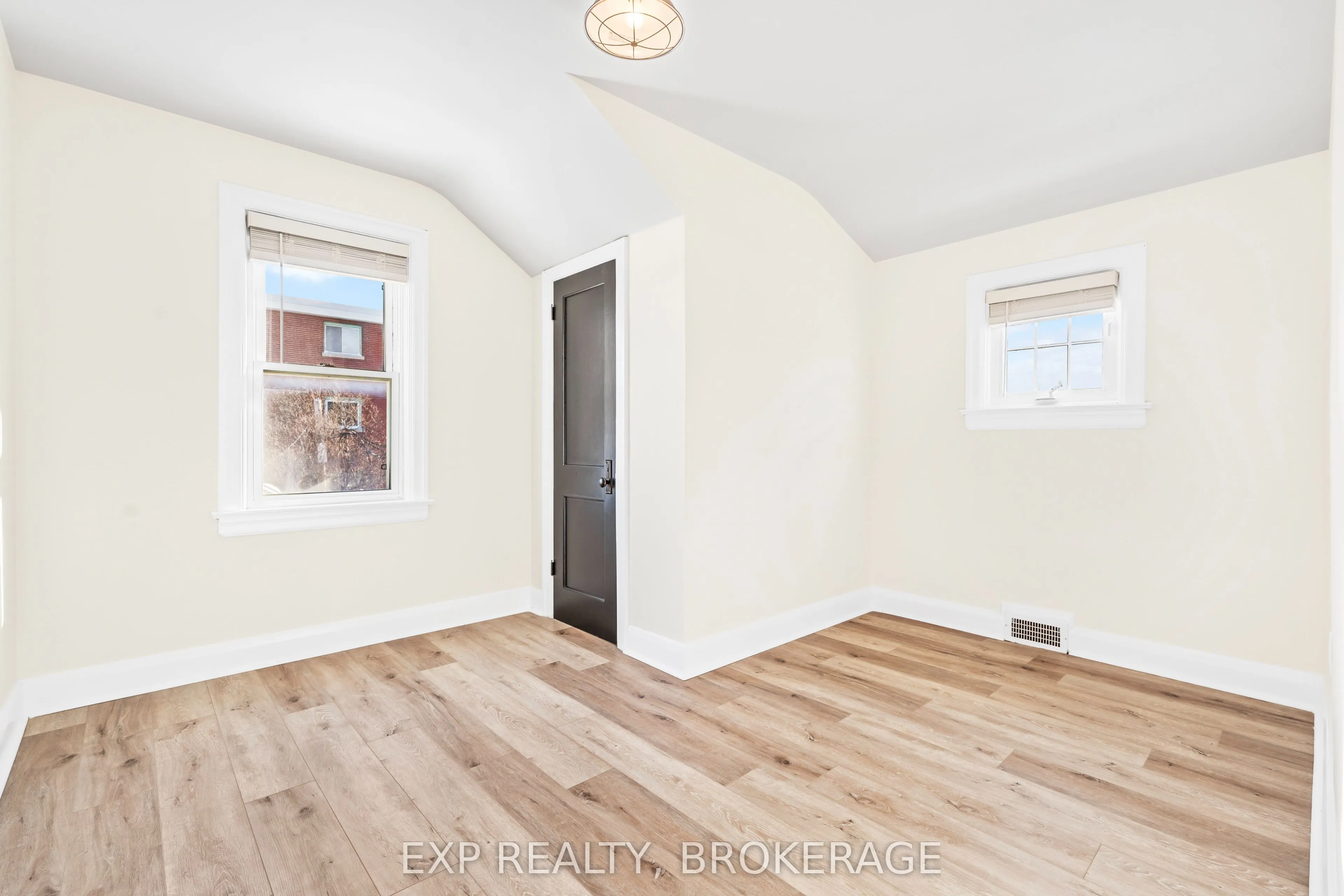 493 COLLEGE Street #2