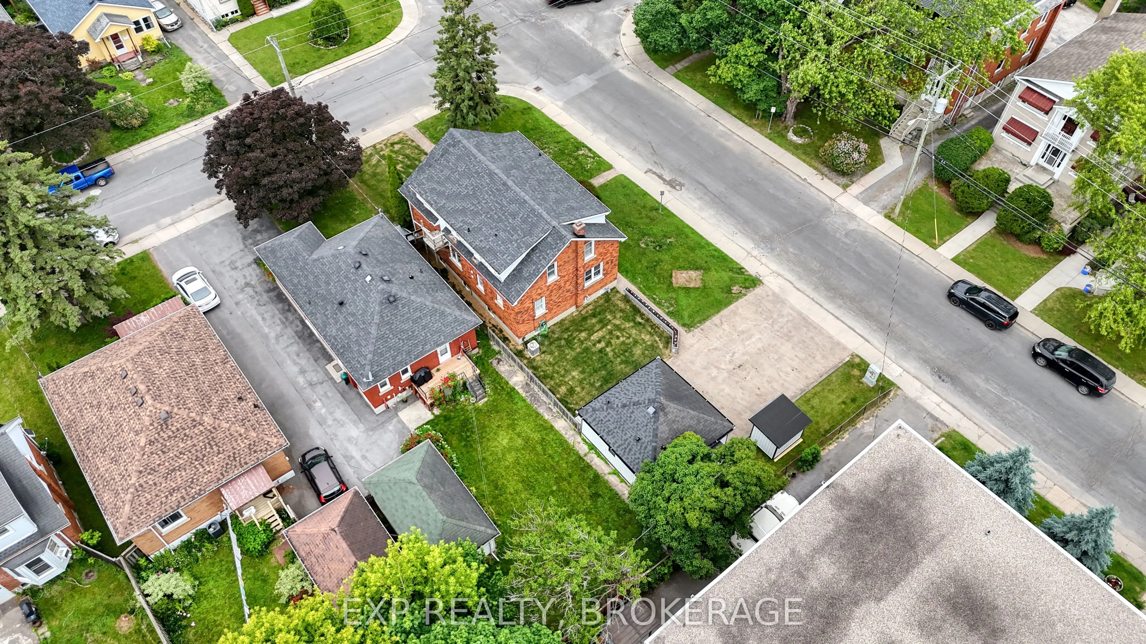 493 COLLEGE Street #2