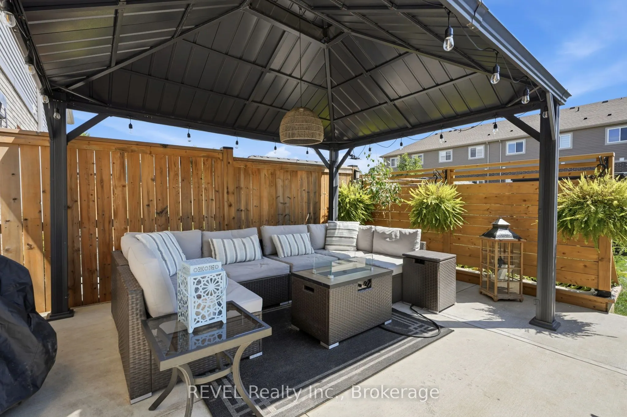 136 Acacia Road