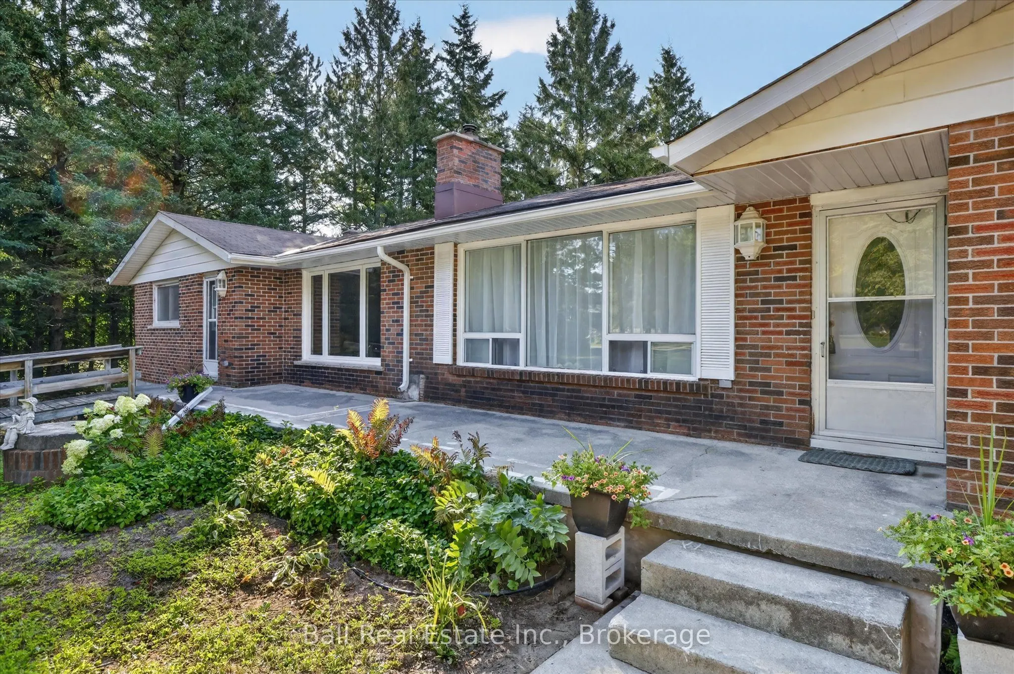 751 Ford Crescent